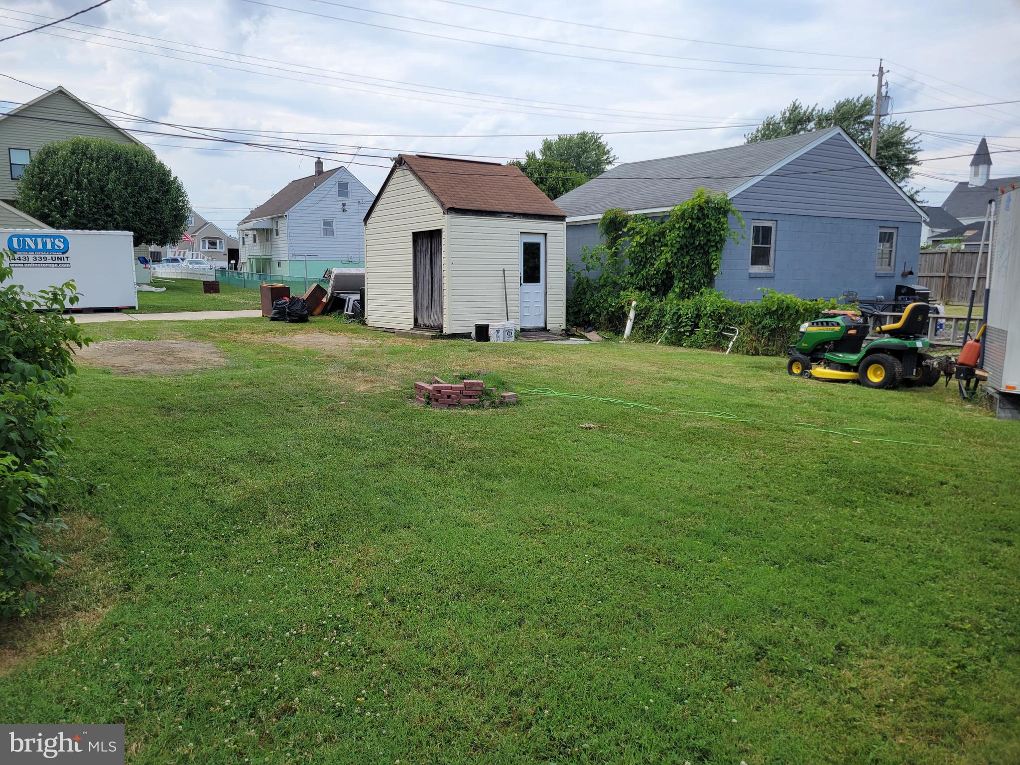 CEDAR CREST - Residential