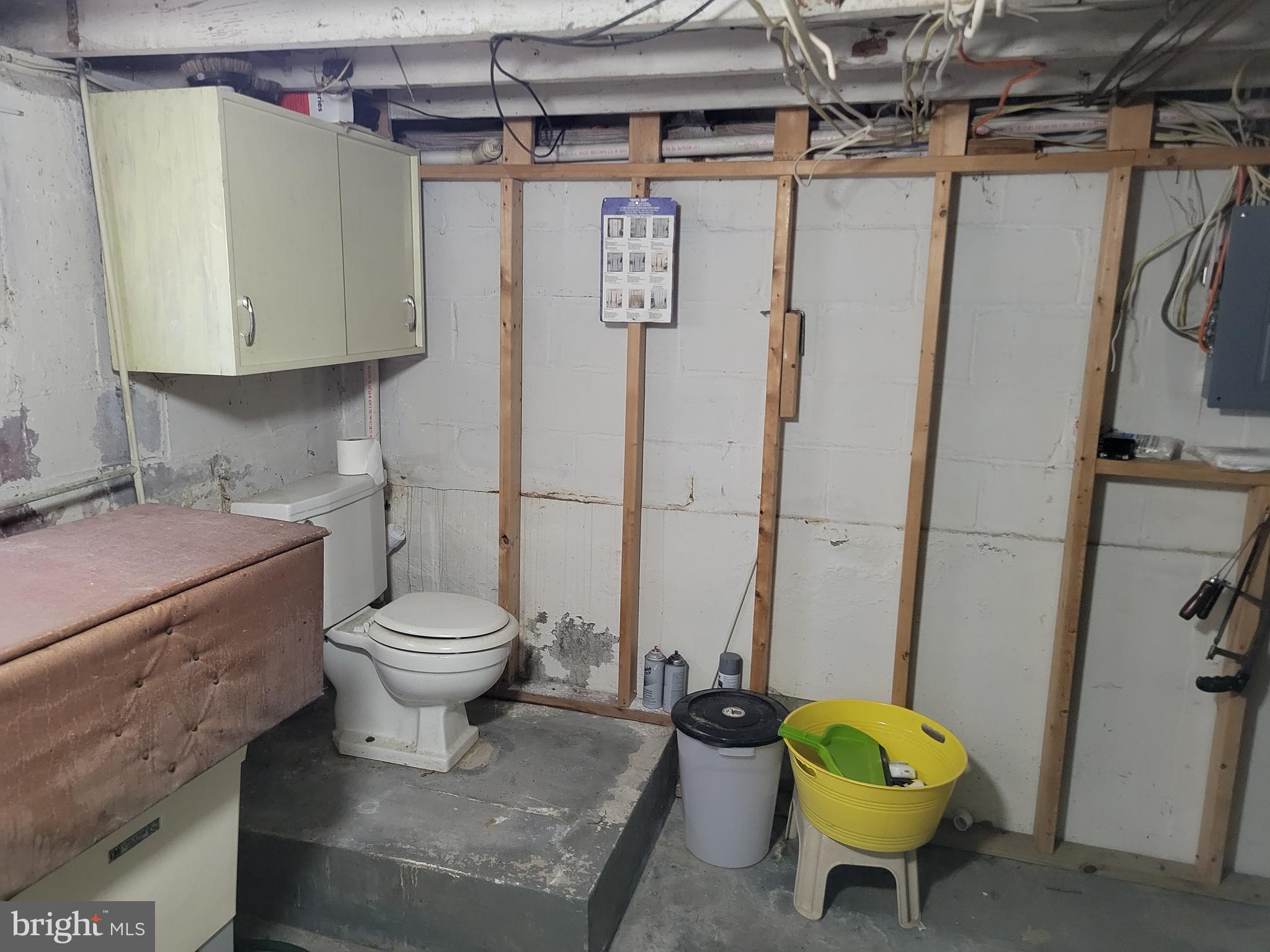 CEDAR CREST - Residential