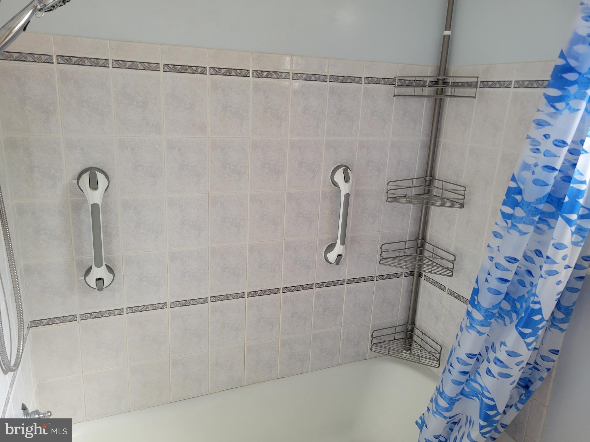 CEDAR CREST - Residential