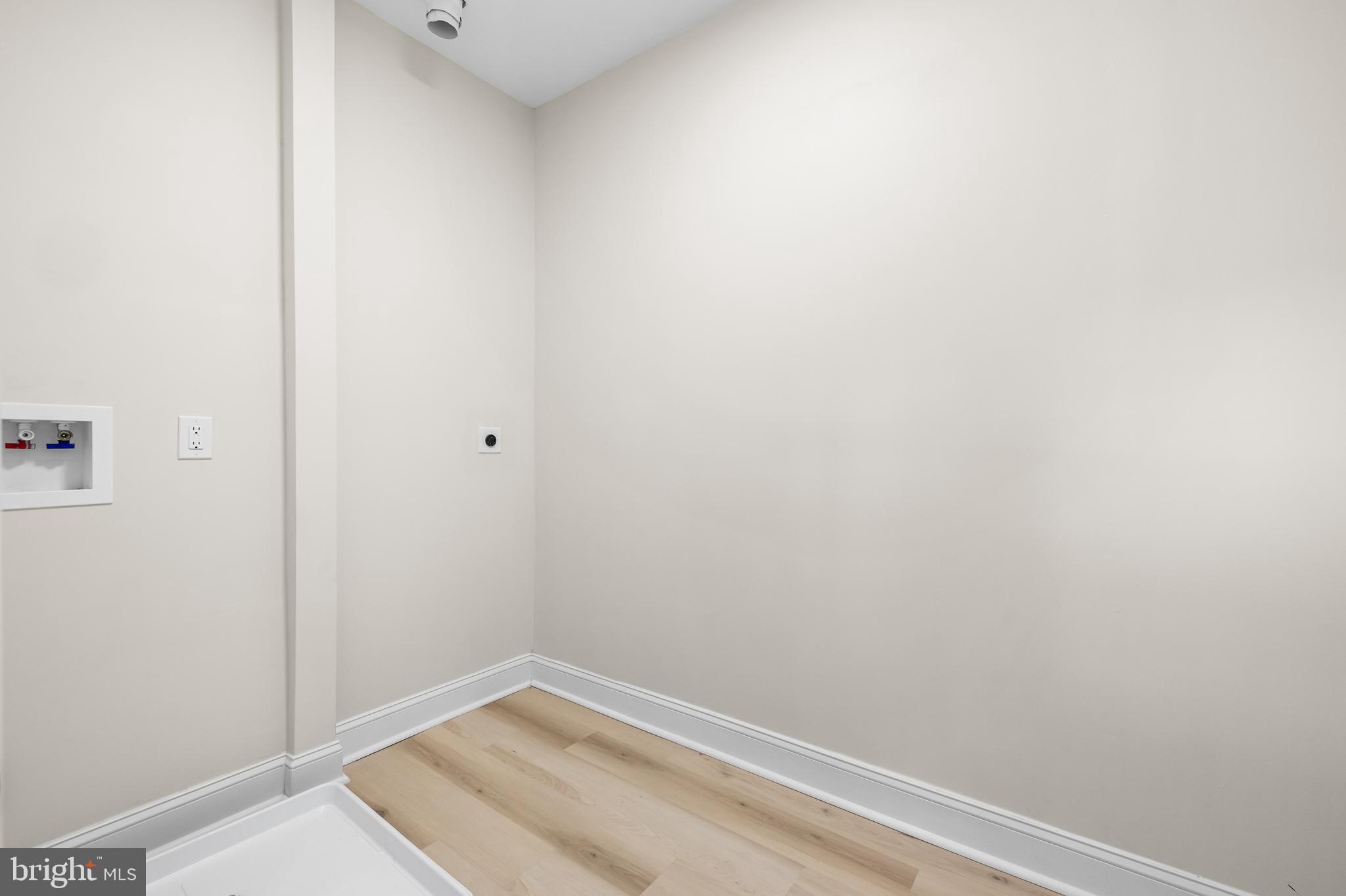 RANDALLSTOWN - Residential