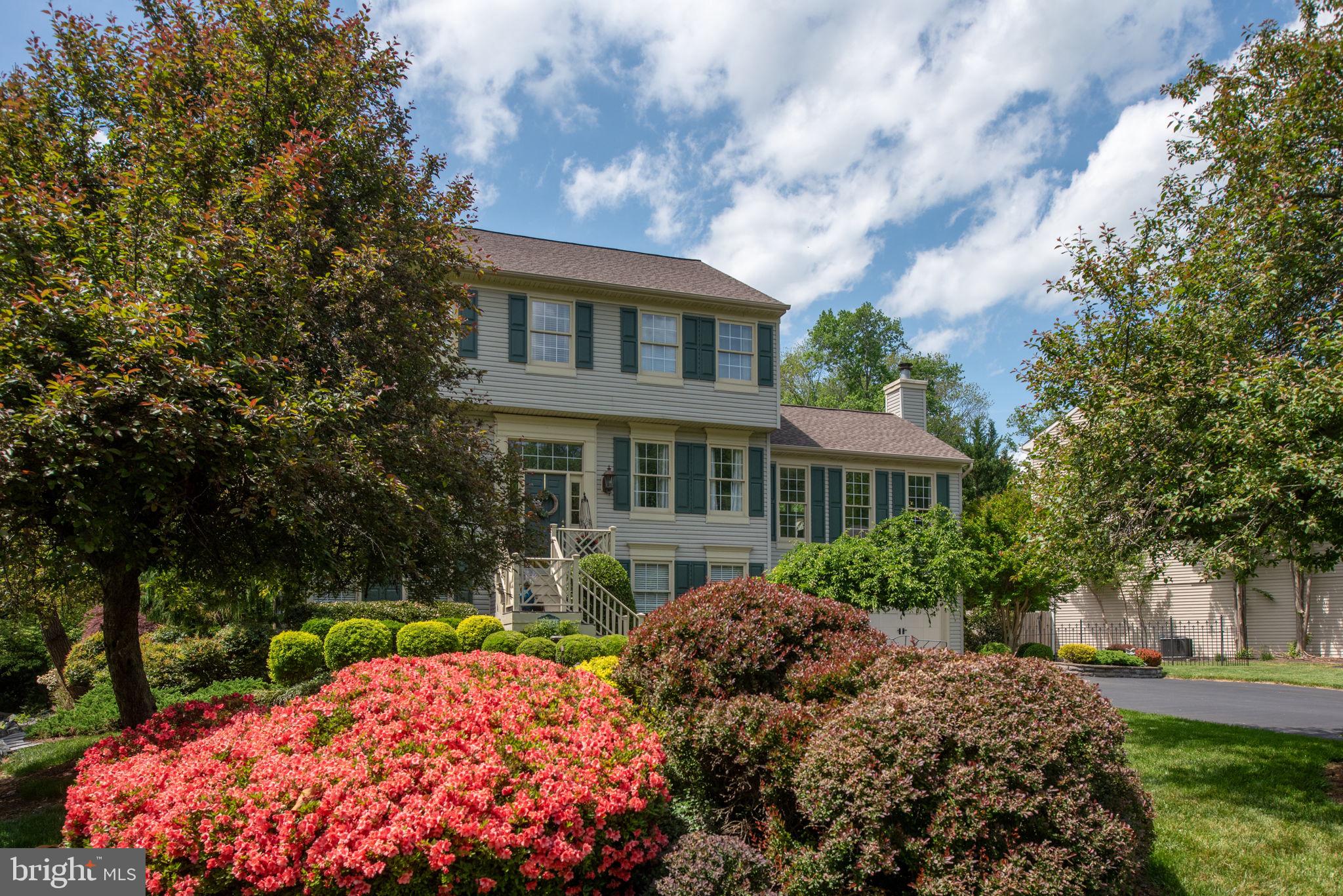 215 FORESAIL COVE