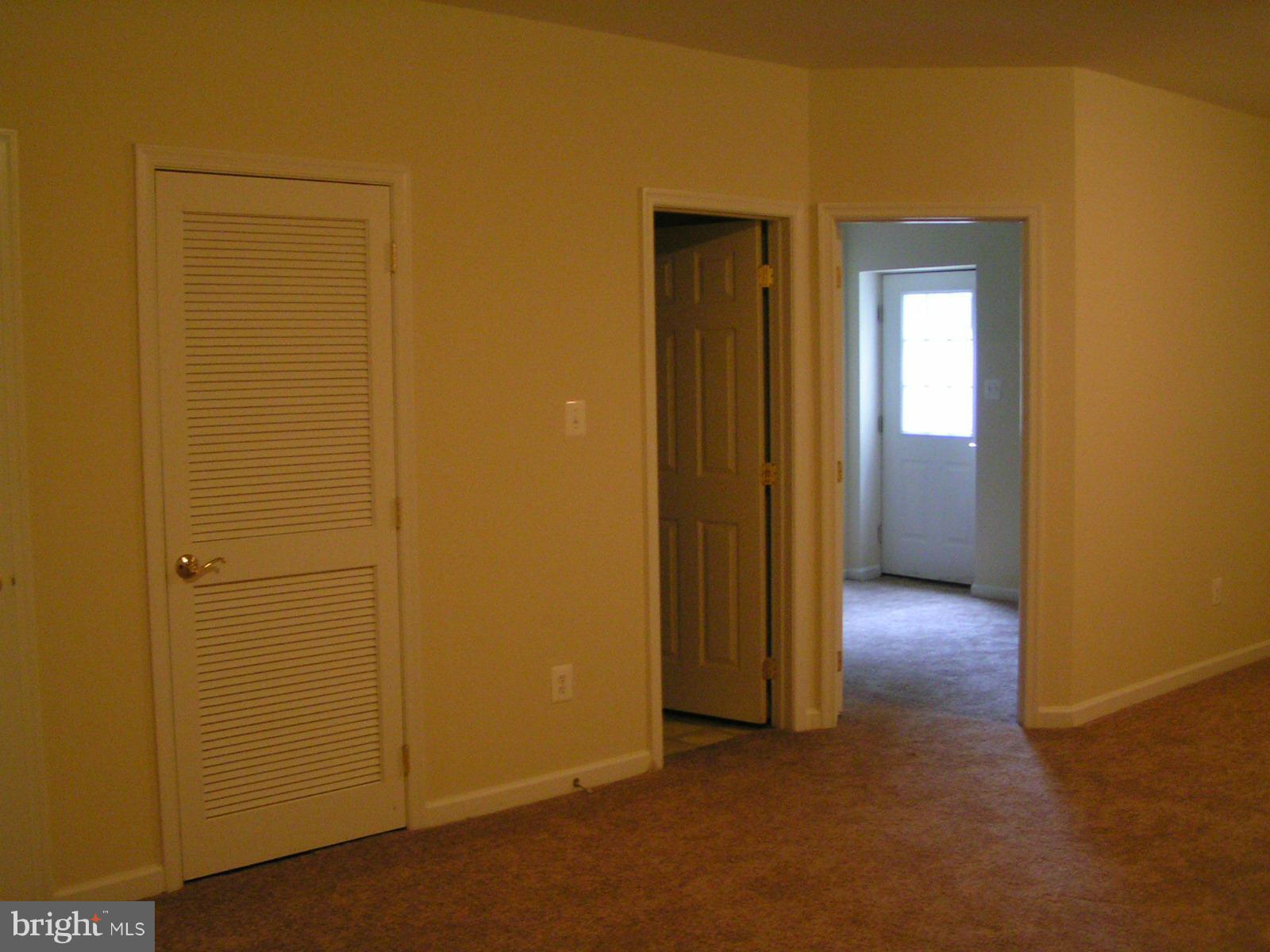 DAHLIA PARK OF WILDEWOOD - Residential Lease