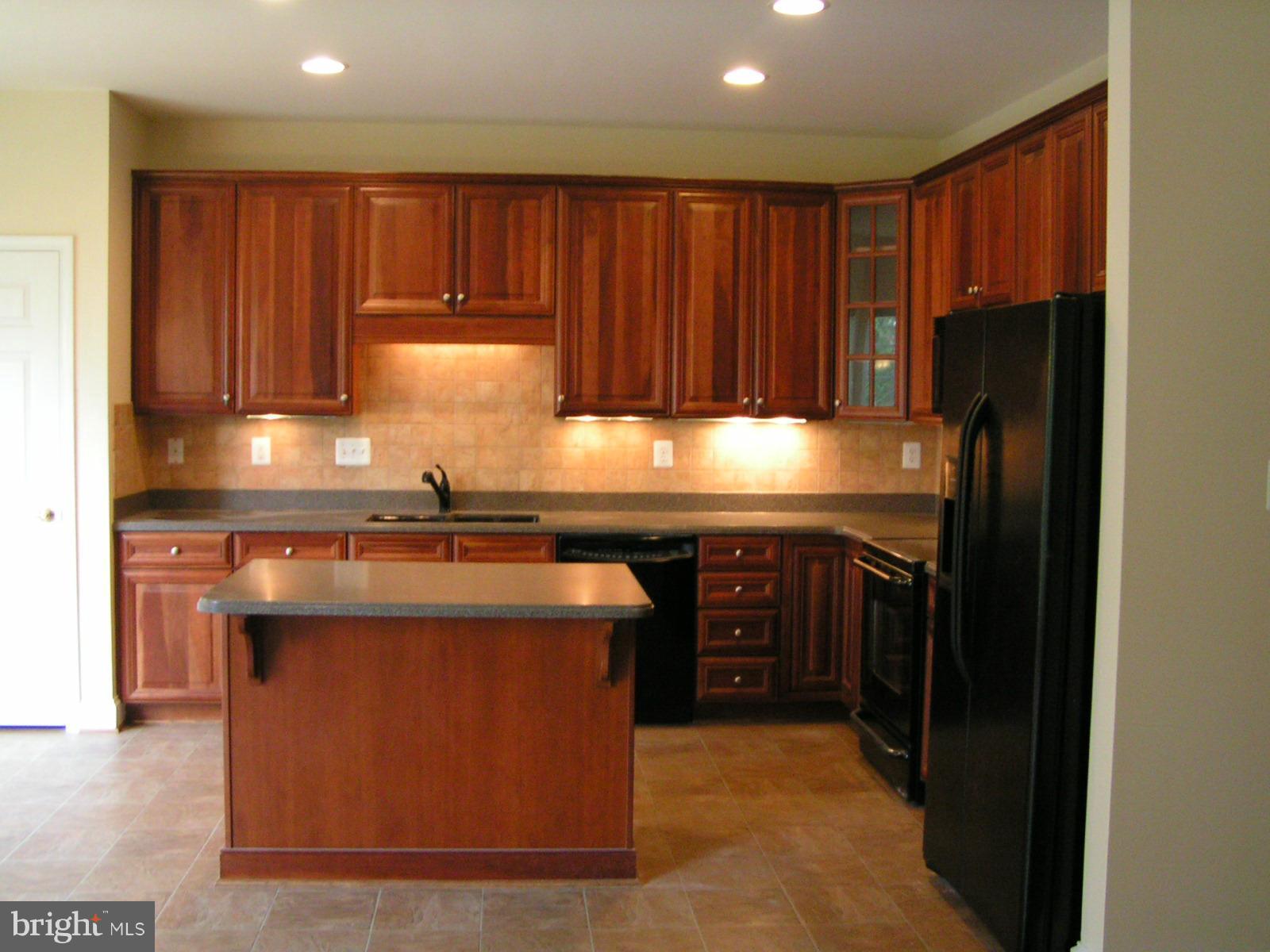 DAHLIA PARK OF WILDEWOOD - Residential Lease