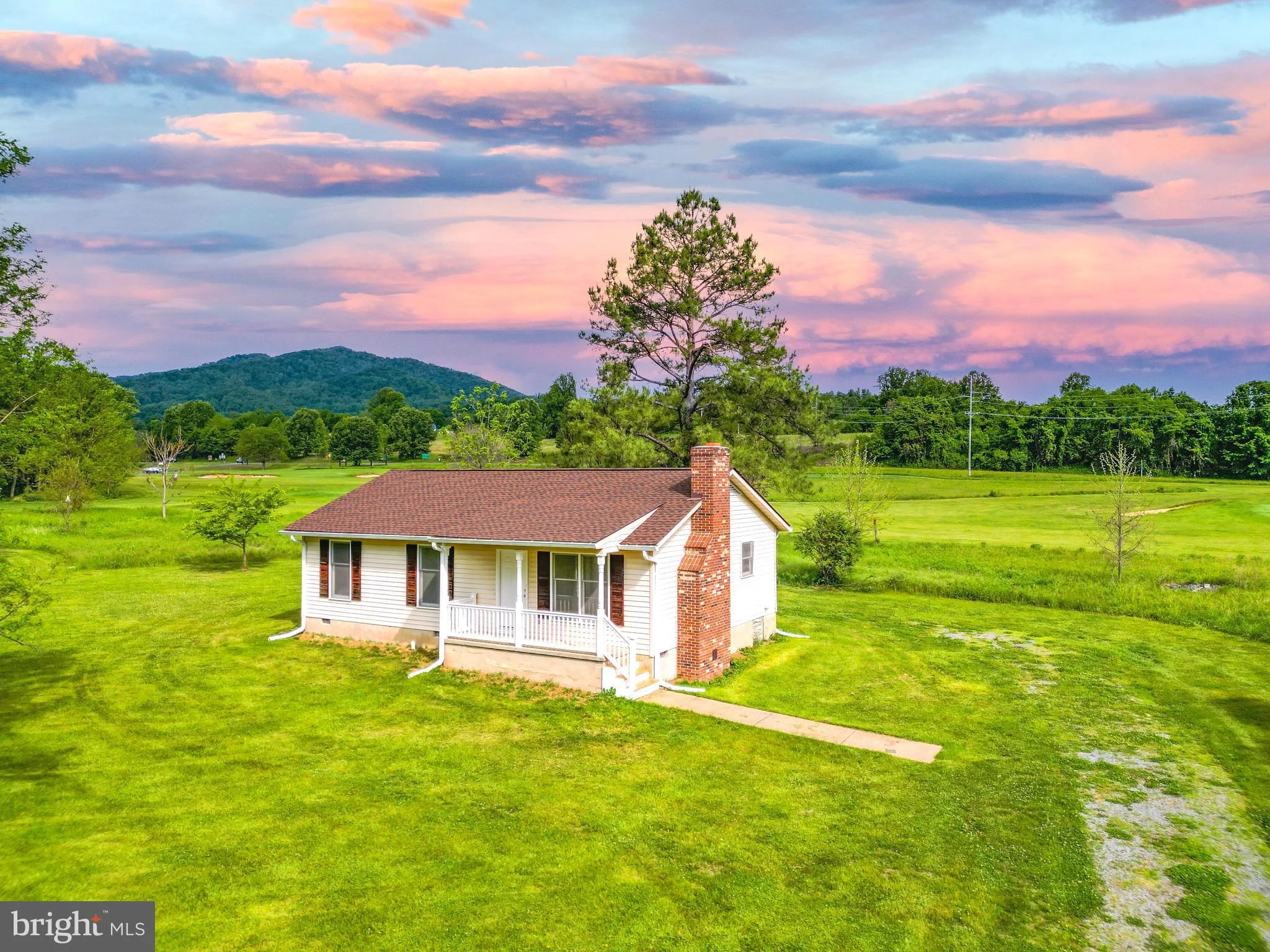 49 Water Street, Sperryville, VA, 22740