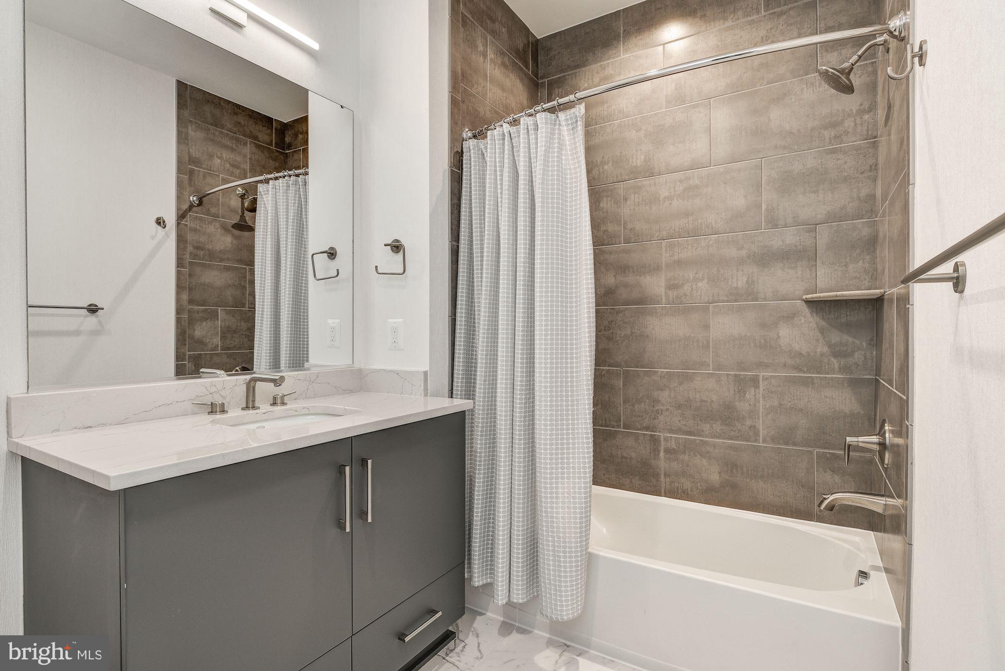 THE BROWNSTONES AT CHEVY CHASE LAKE - Residential