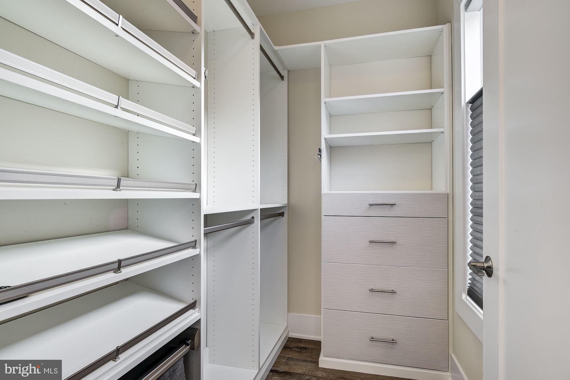 THE BROWNSTONES AT CHEVY CHASE LAKE - Residential