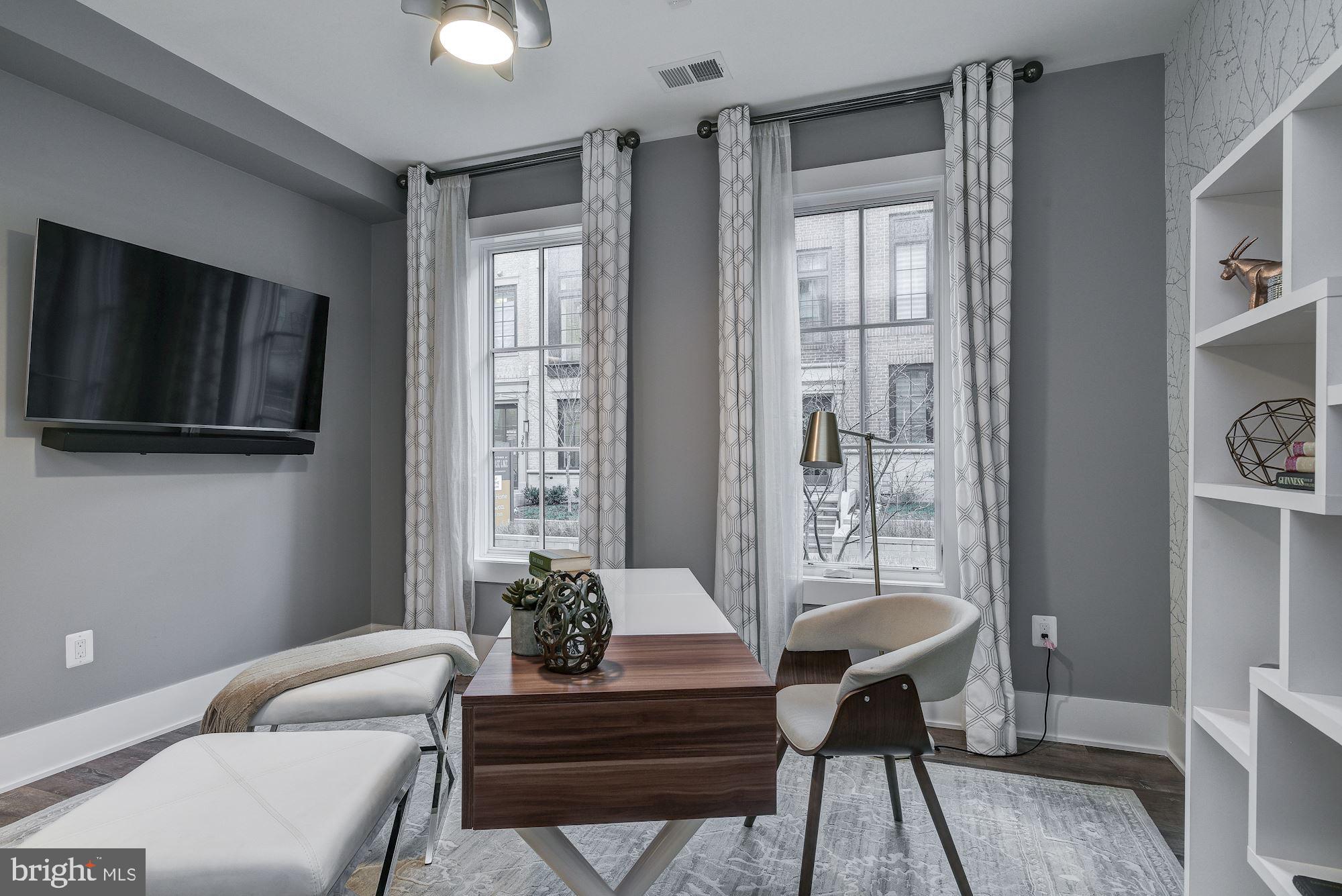 THE BROWNSTONES AT CHEVY CHASE LAKE - Residential