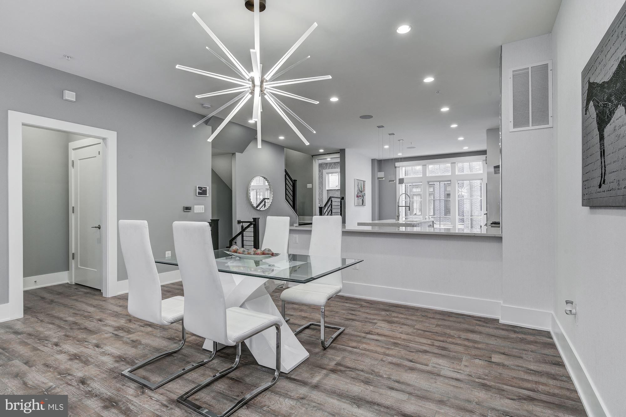 THE BROWNSTONES AT CHEVY CHASE LAKE - Residential