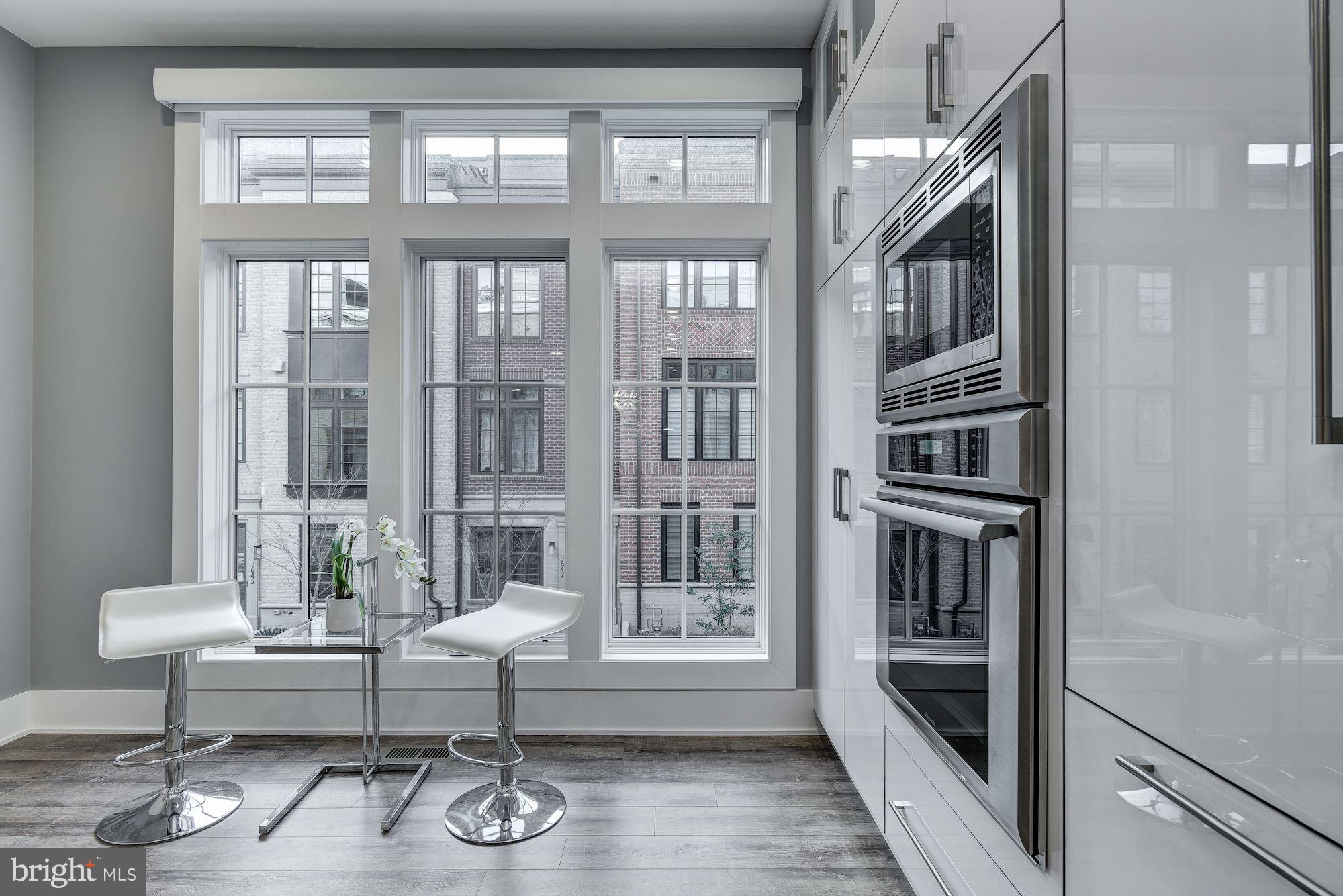 THE BROWNSTONES AT CHEVY CHASE LAKE - Residential