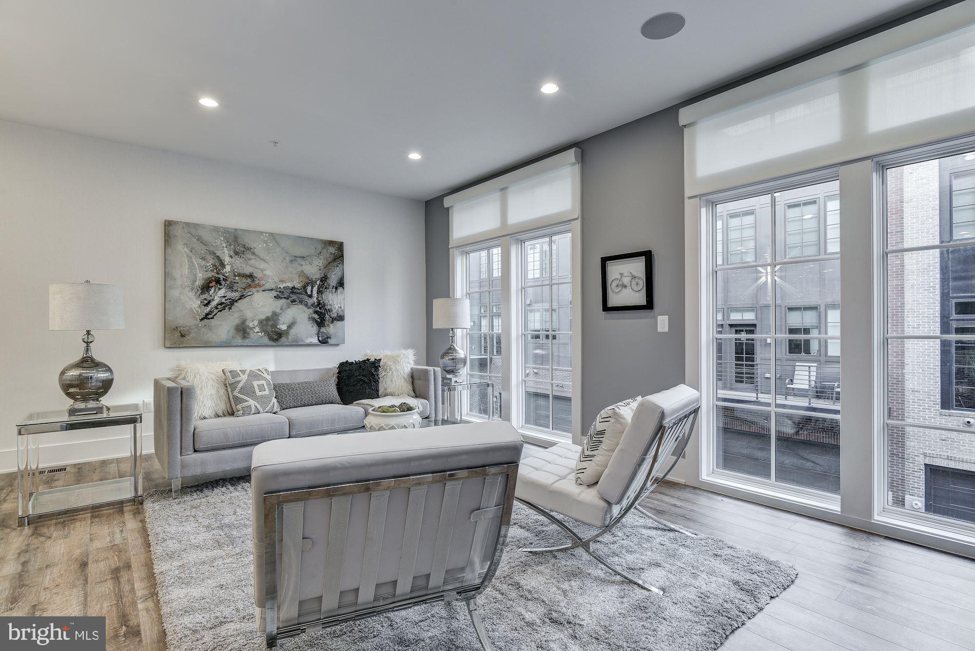 THE BROWNSTONES AT CHEVY CHASE LAKE - Residential