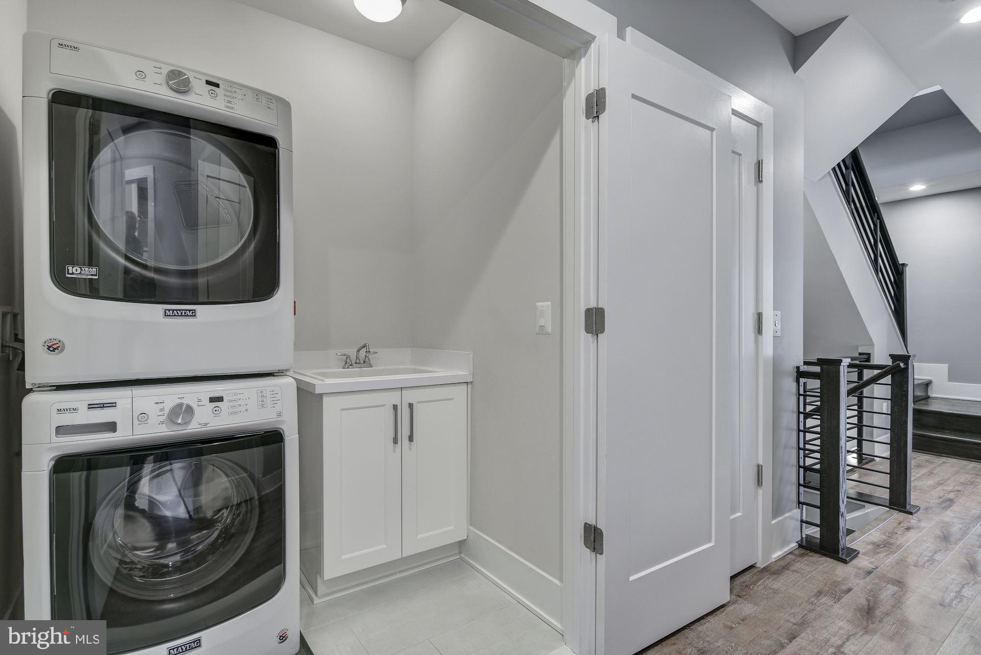 THE BROWNSTONES AT CHEVY CHASE LAKE - Residential