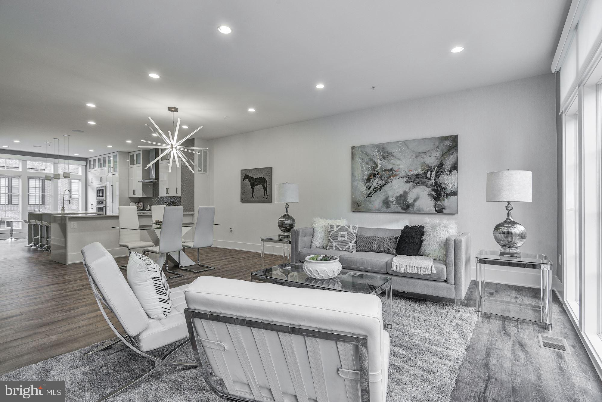 THE BROWNSTONES AT CHEVY CHASE LAKE - Residential