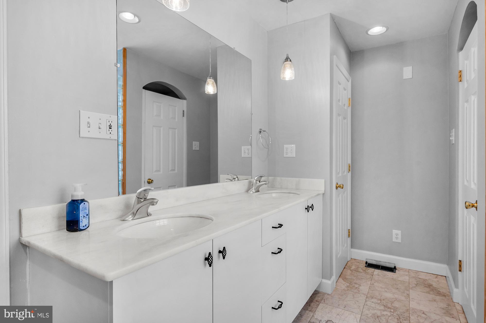 CANTON - Residential Lease