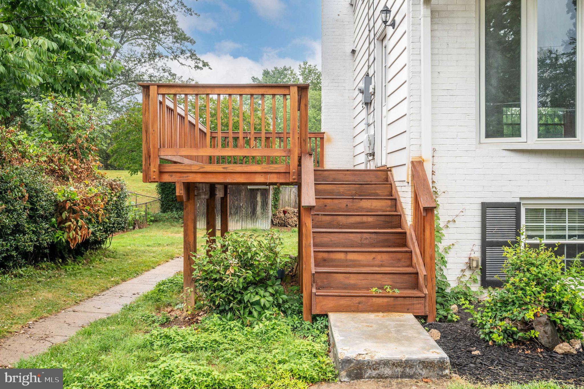 MONTICELLO WOODS - Residential