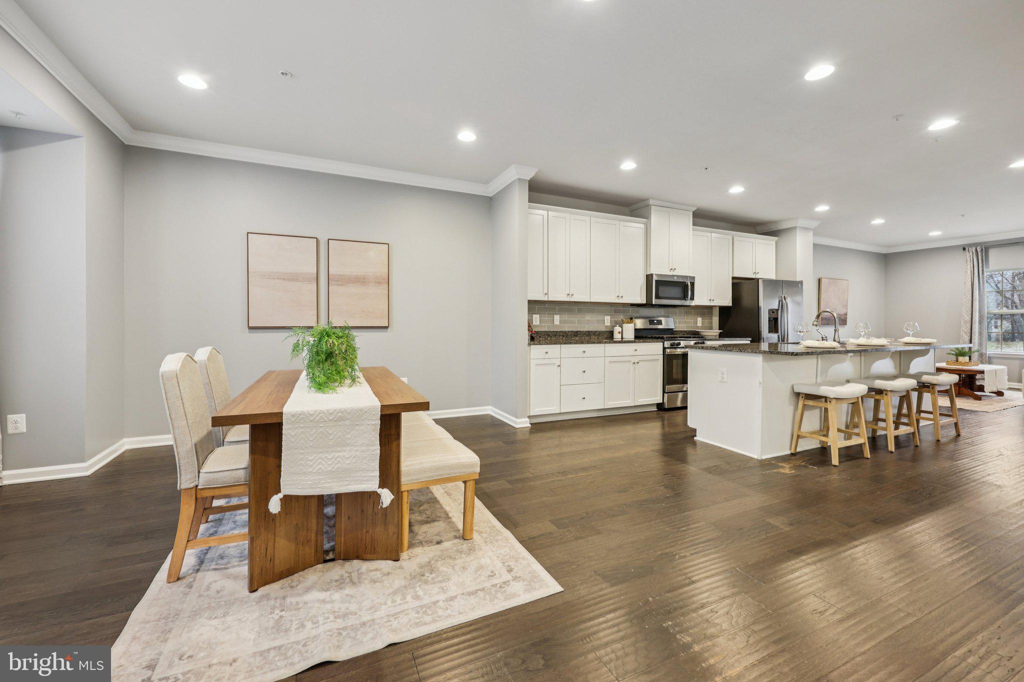 1605 REGENT MANOR COURT