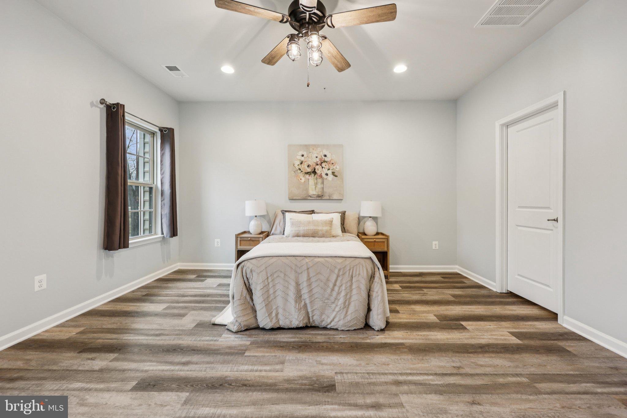 1605 REGENT MANOR COURT