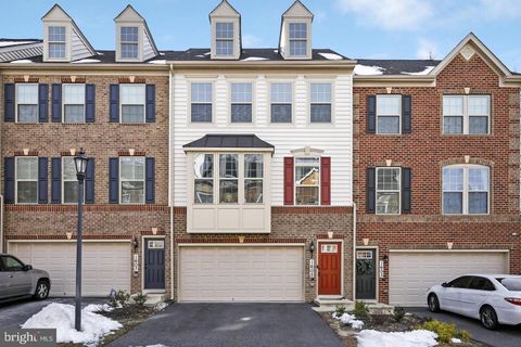 1605 REGENT MANOR COURT SILVER SPRING MD 20904