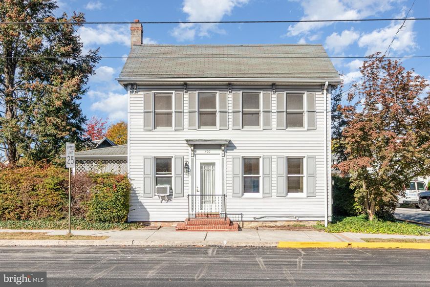 Located in downtown Mechanicsburg Borough, this three-bedroom, two-bathroom home sits on an oversized lot, offering plenty of space and potential. The full kitchen features custom cabinetry and awaits your personal touch. The oversized garage includes a large, climate-controlled workshop—perfect for hobbies or projects. A fantastic opportunity for those willing to put in some TLC to create their dream home!