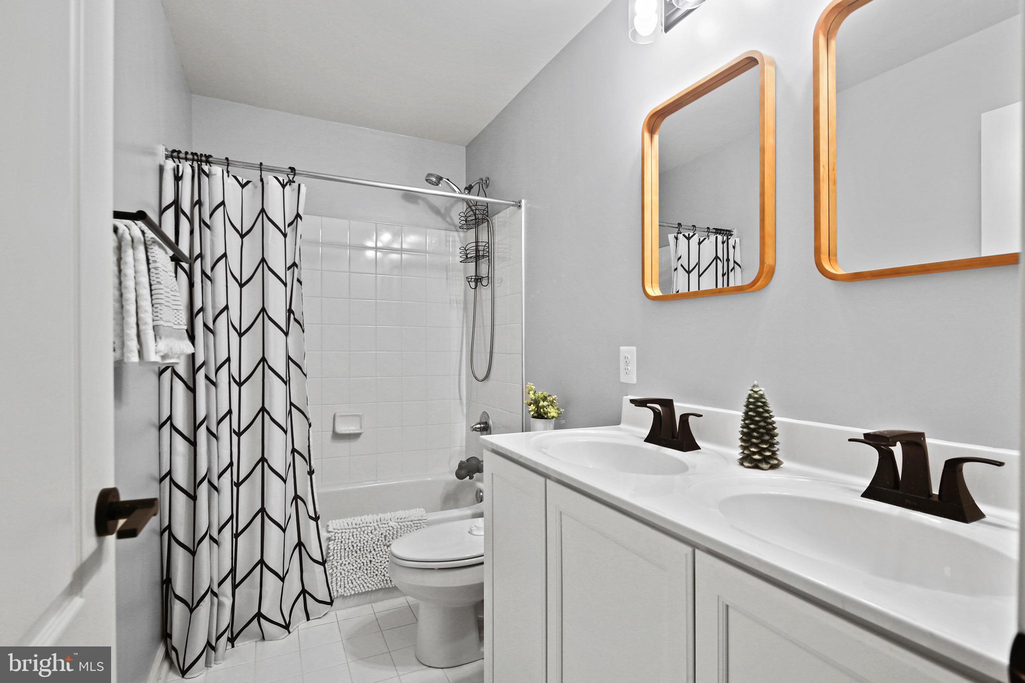 HANOVER MANOR CROSSING - Residential