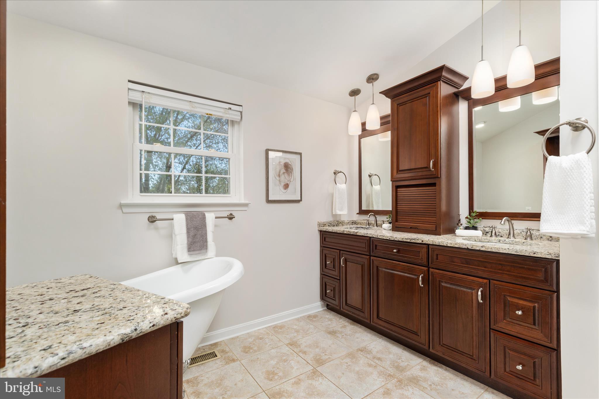 FRANKLIN FARM - Residential