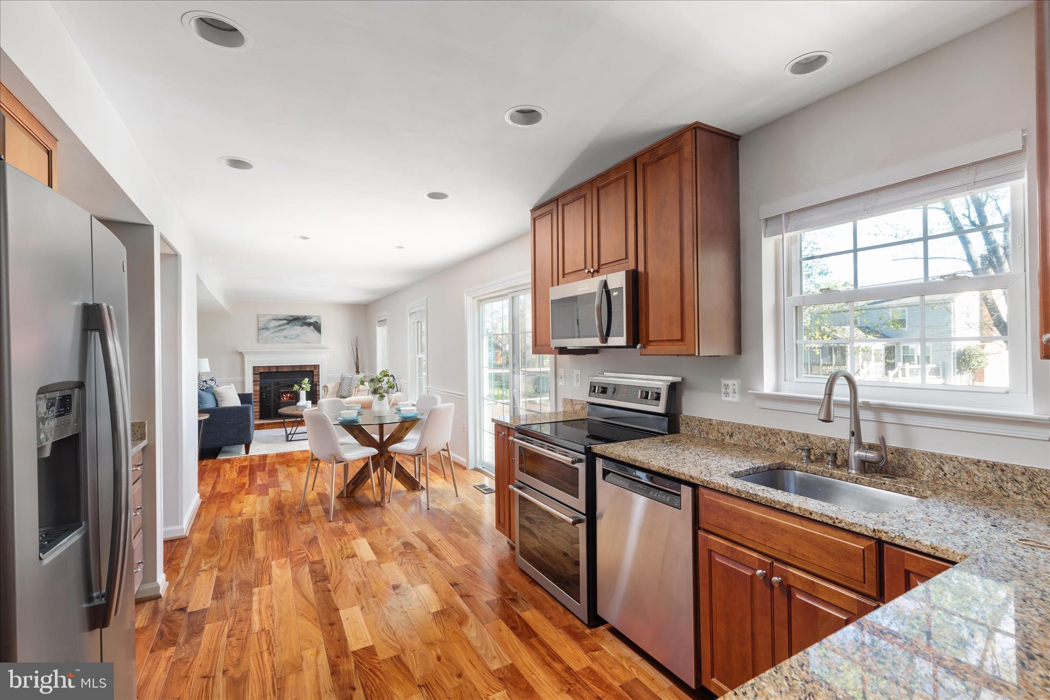 13132 THORNAPPLE PLACE