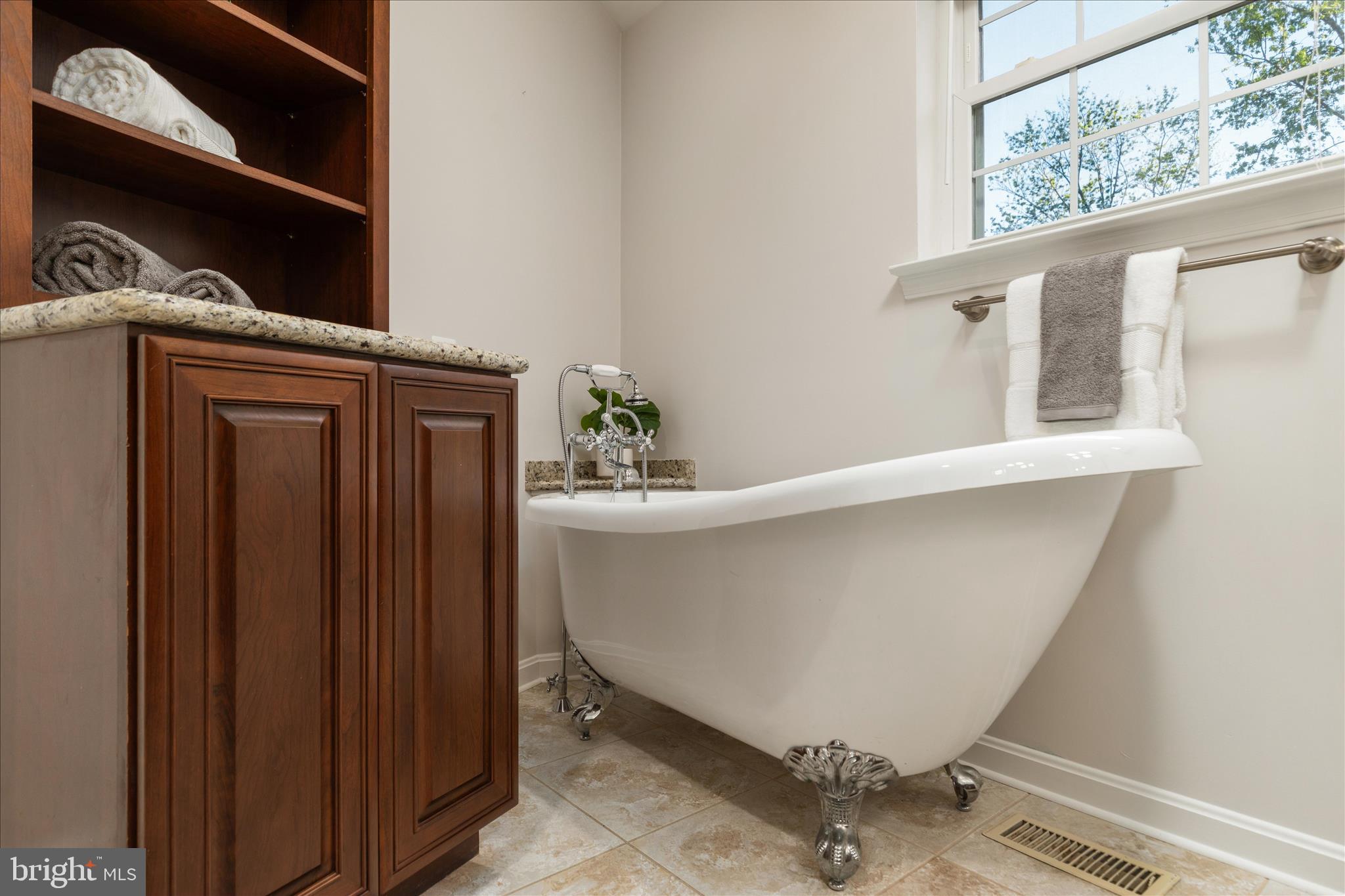 FRANKLIN FARM - Residential