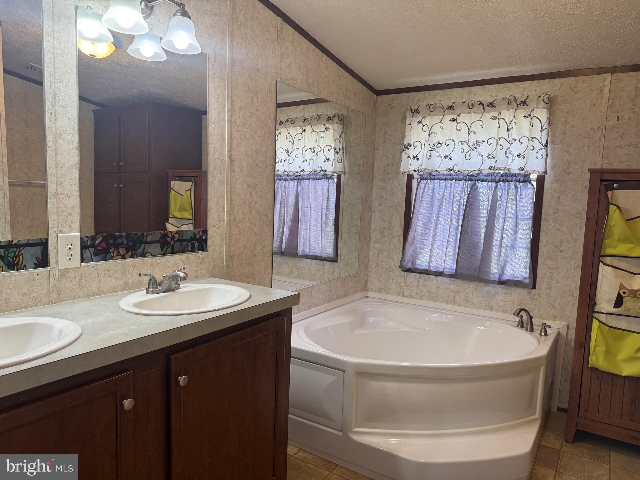 MIDWAY MOBILE HOME PARK - Residential