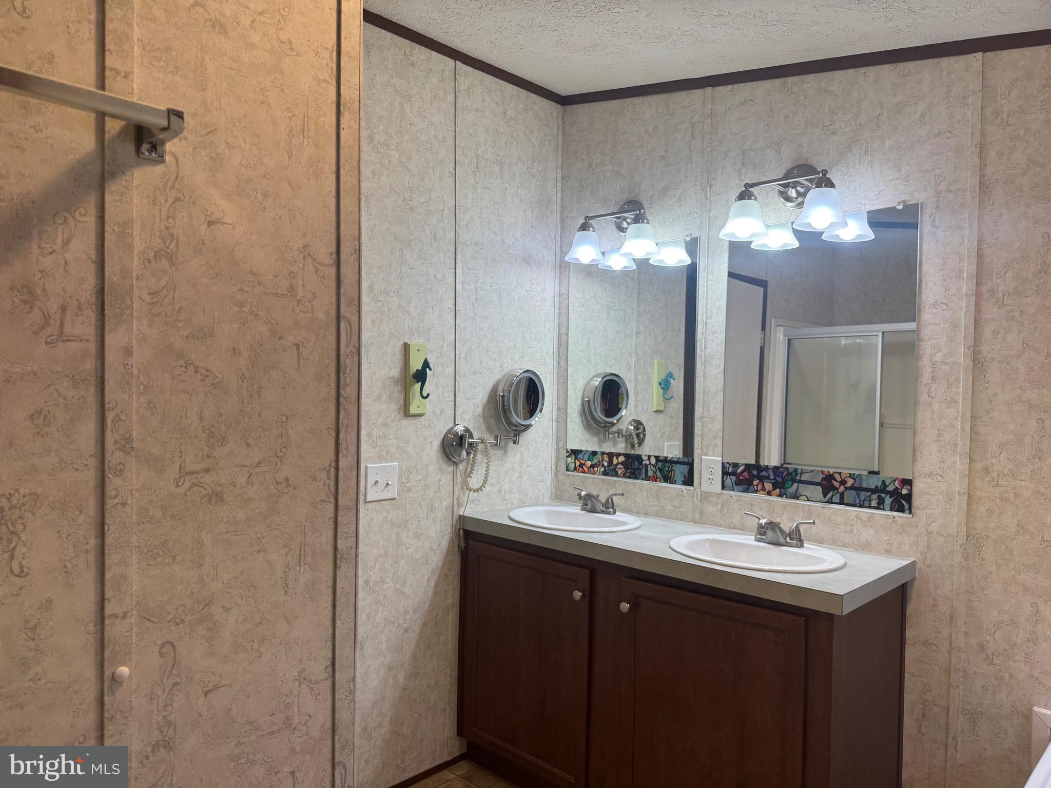 MIDWAY MOBILE HOME PARK - Residential