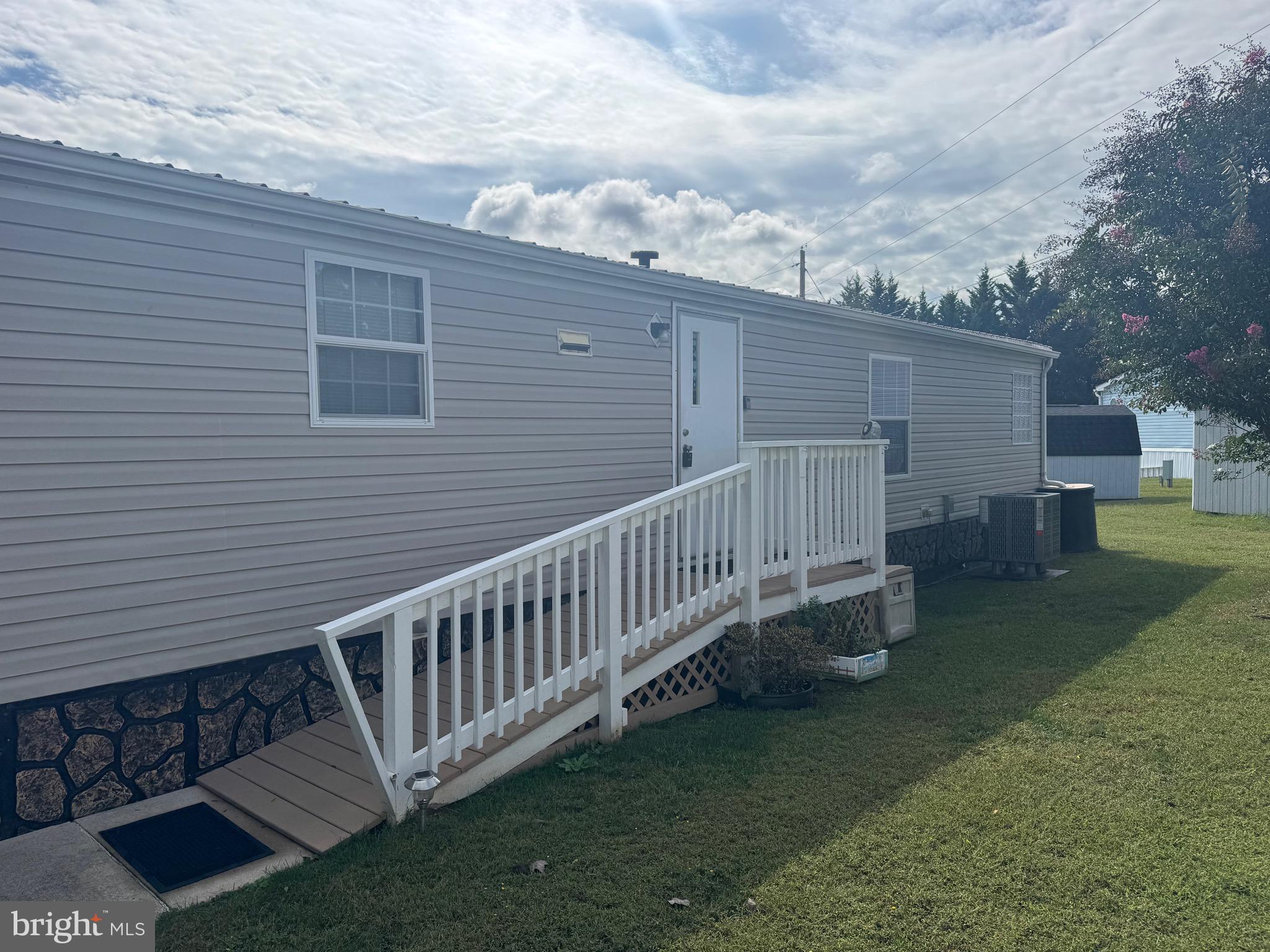 MIDWAY MOBILE HOME PARK - Residential