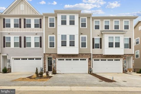 Townhouse For Sale - 9648 Killenney Place<br/> WALDORF, MD 20601