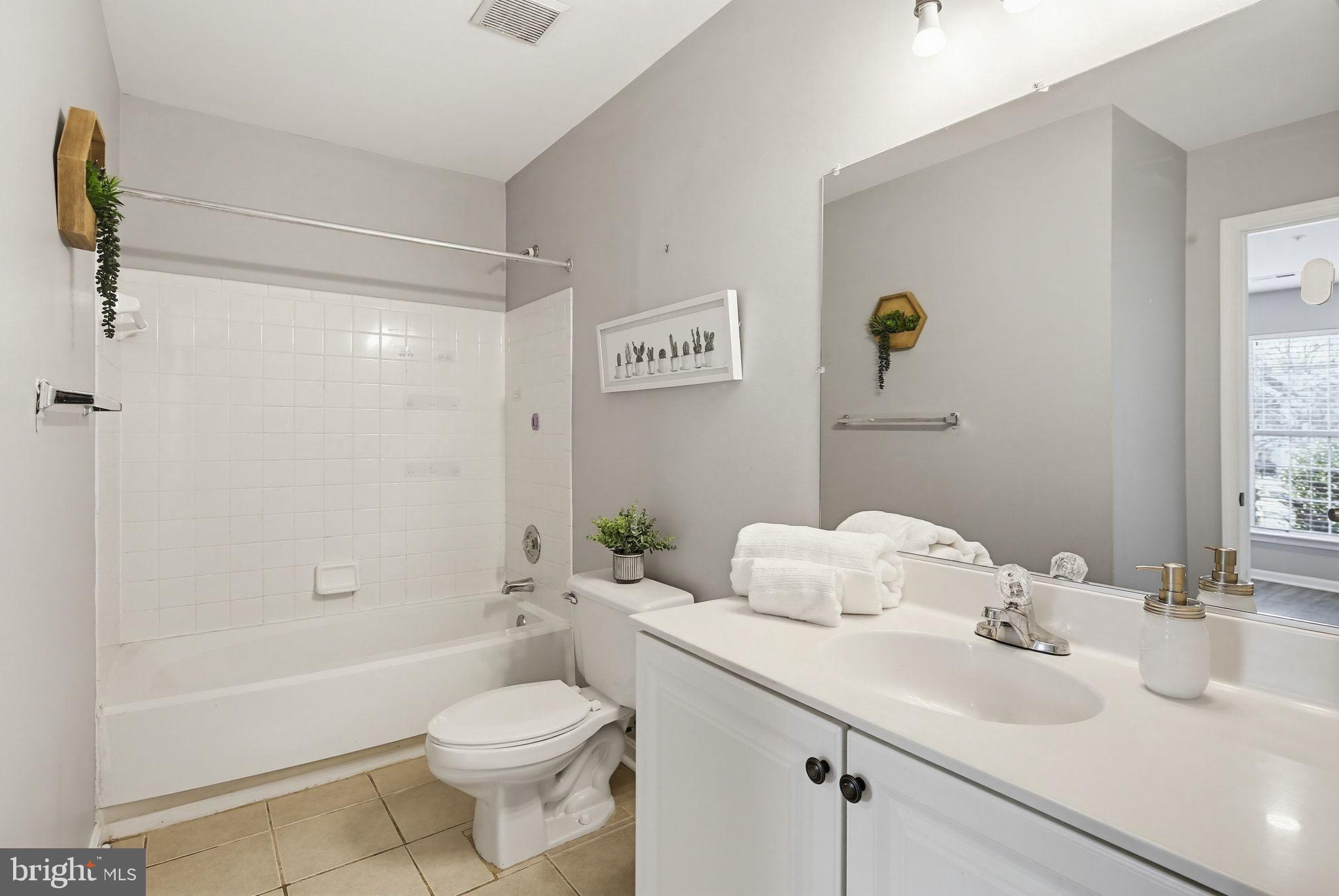 ENCLAVE AT SEVEN OAKS - Residential