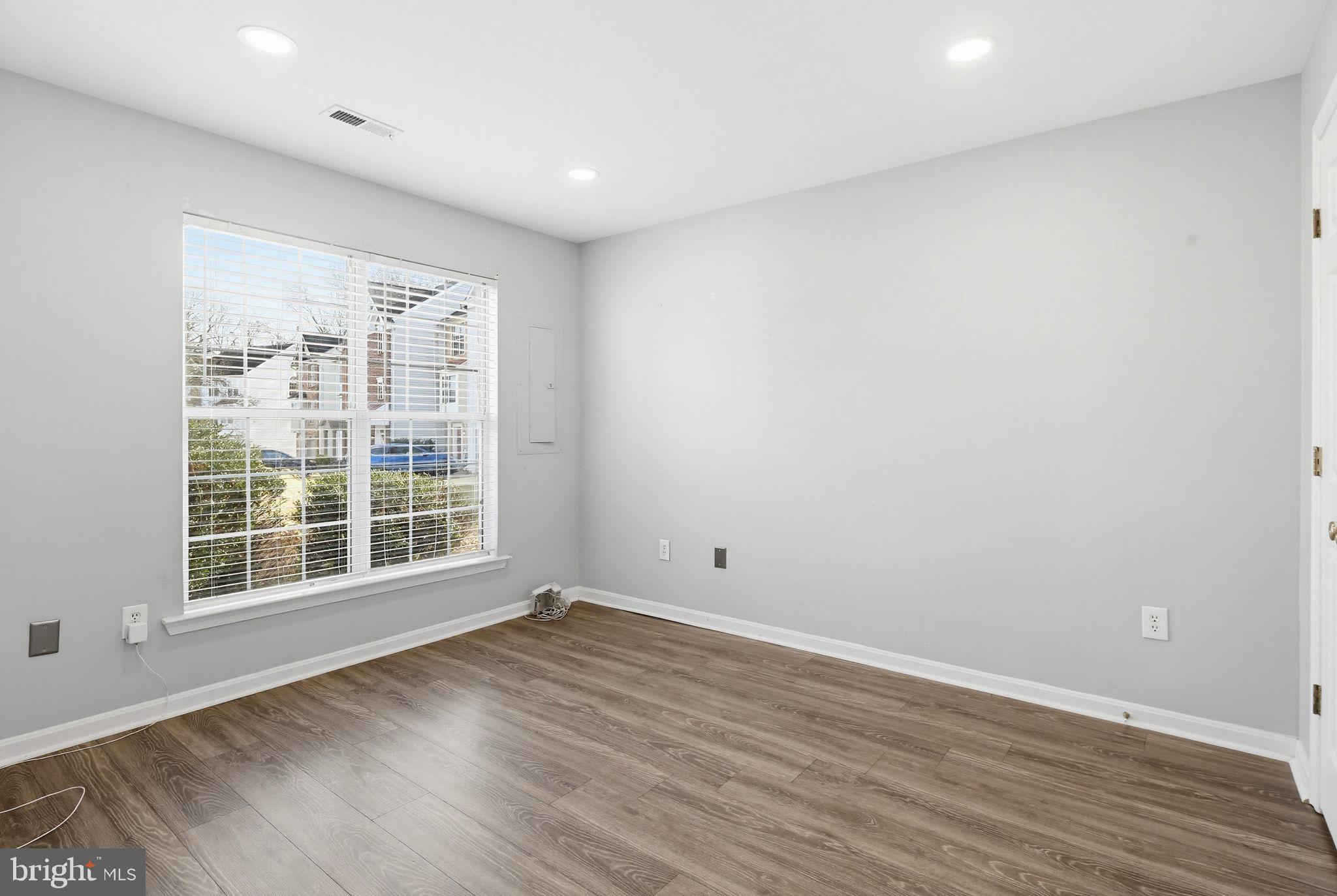 ENCLAVE AT SEVEN OAKS - Residential