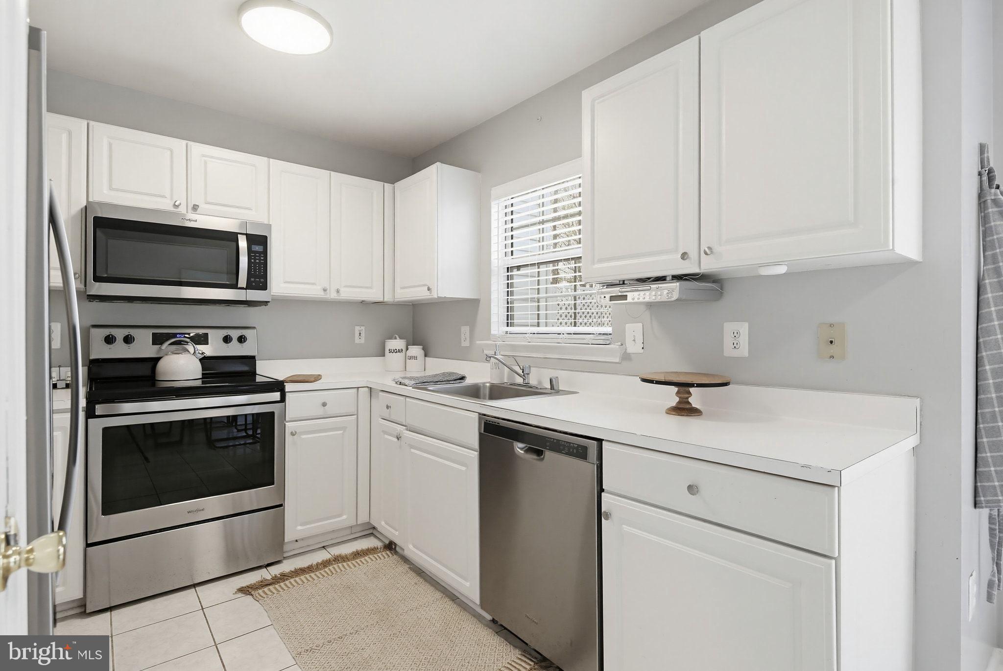 ENCLAVE AT SEVEN OAKS - Residential