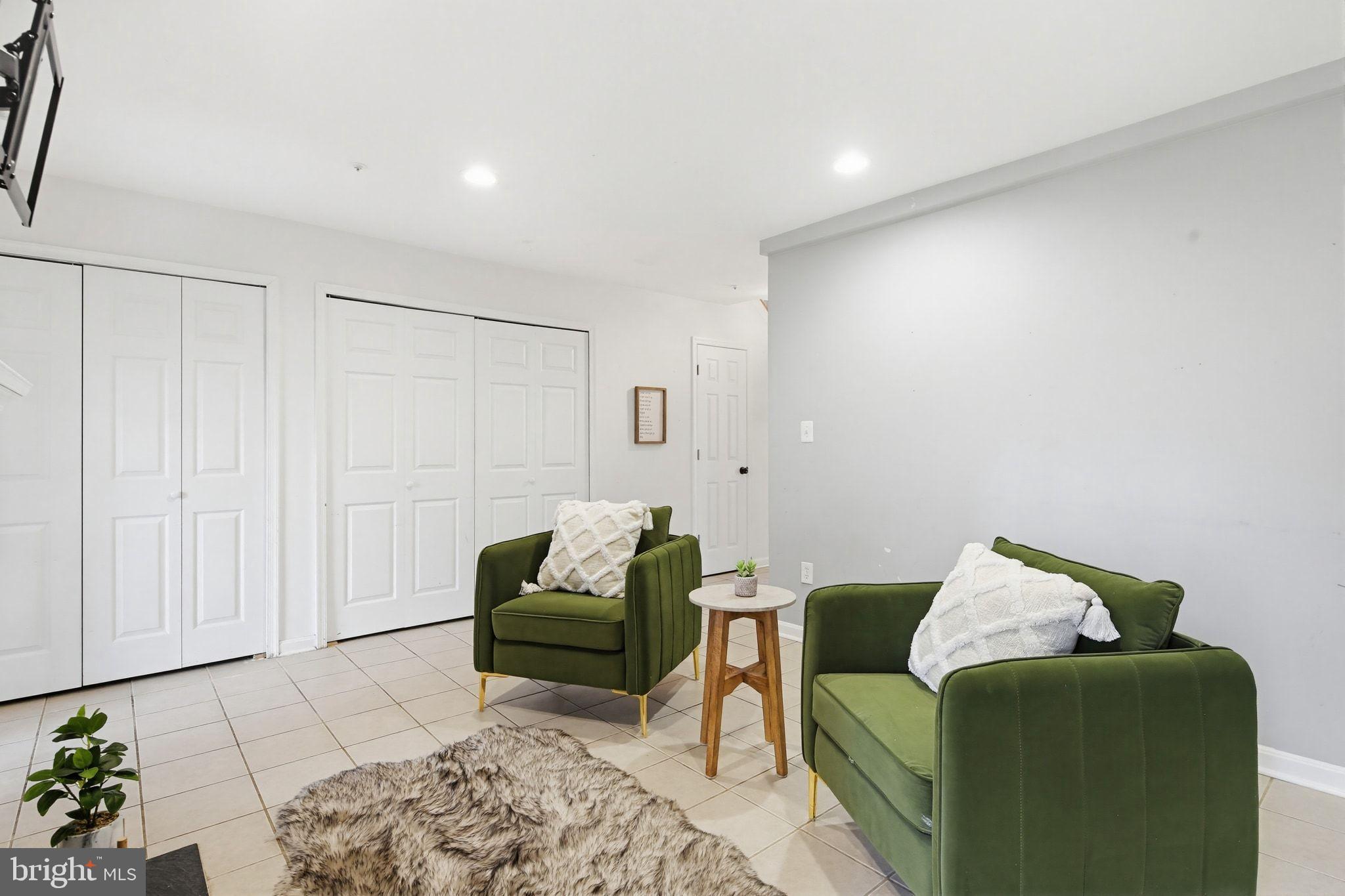 ENCLAVE AT SEVEN OAKS - Residential