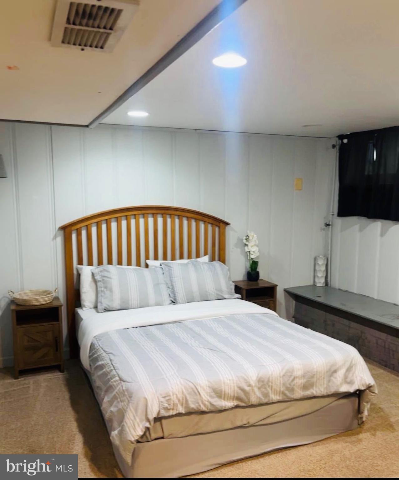 YALE HEIGHTS - Residential