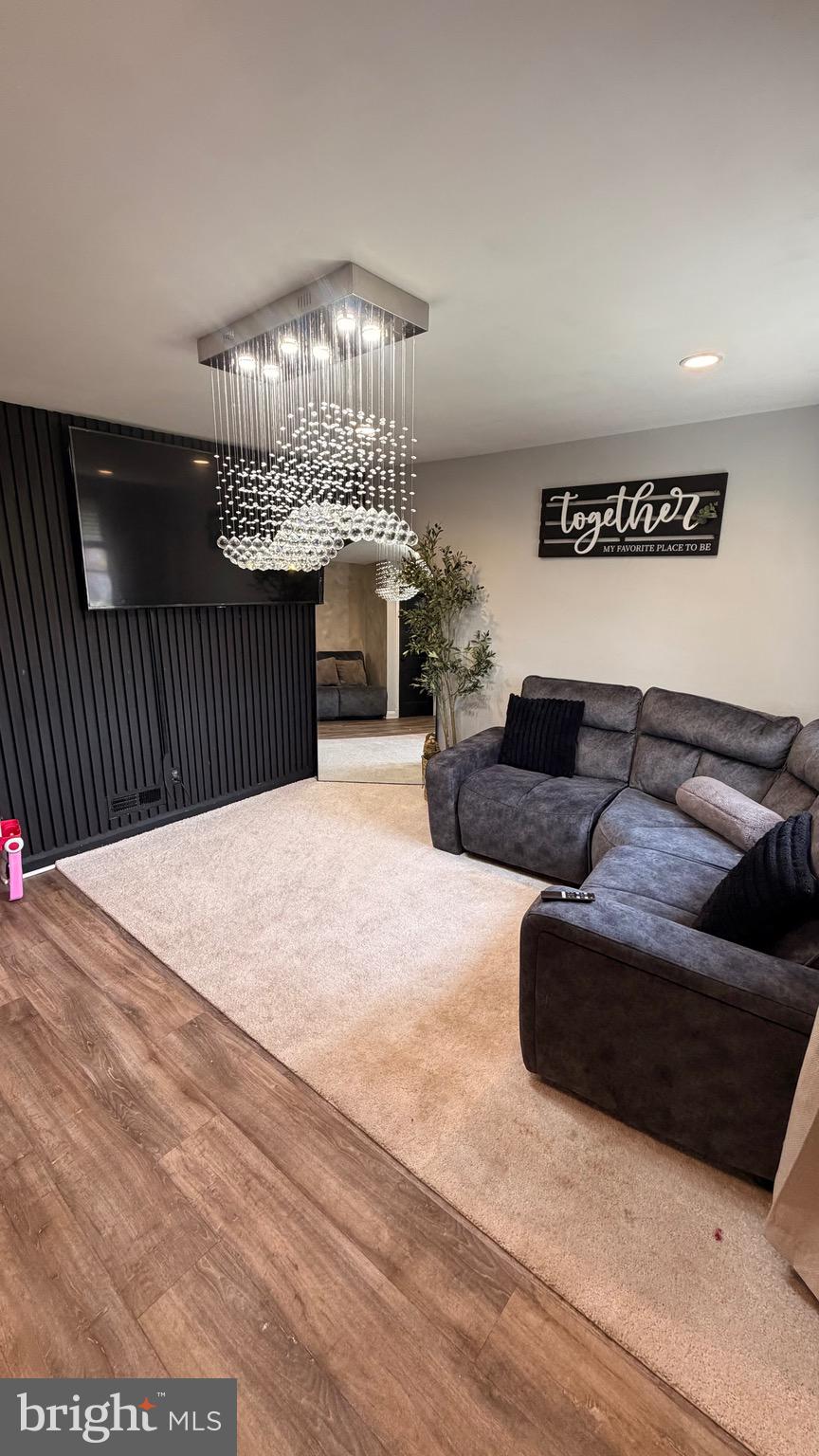 YALE HEIGHTS - Residential