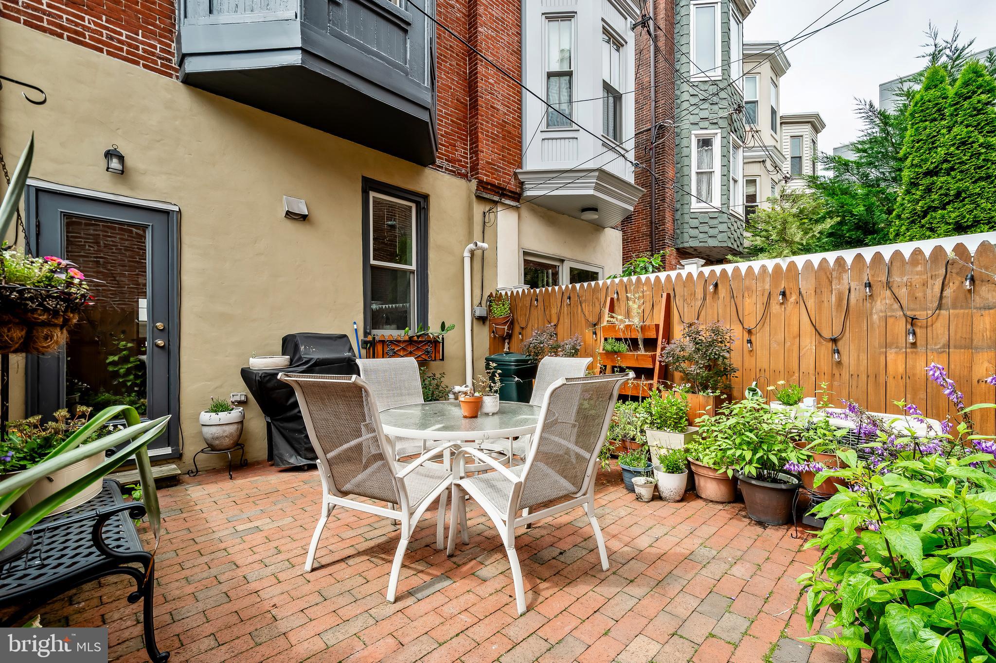 SPRING GARDEN - Residential