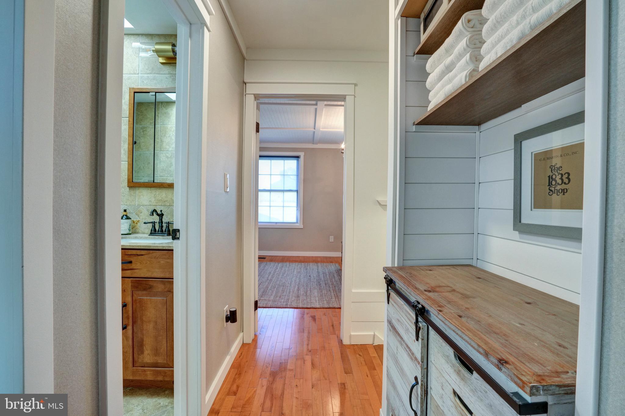 BEAVER RUN KNOLL - Residential