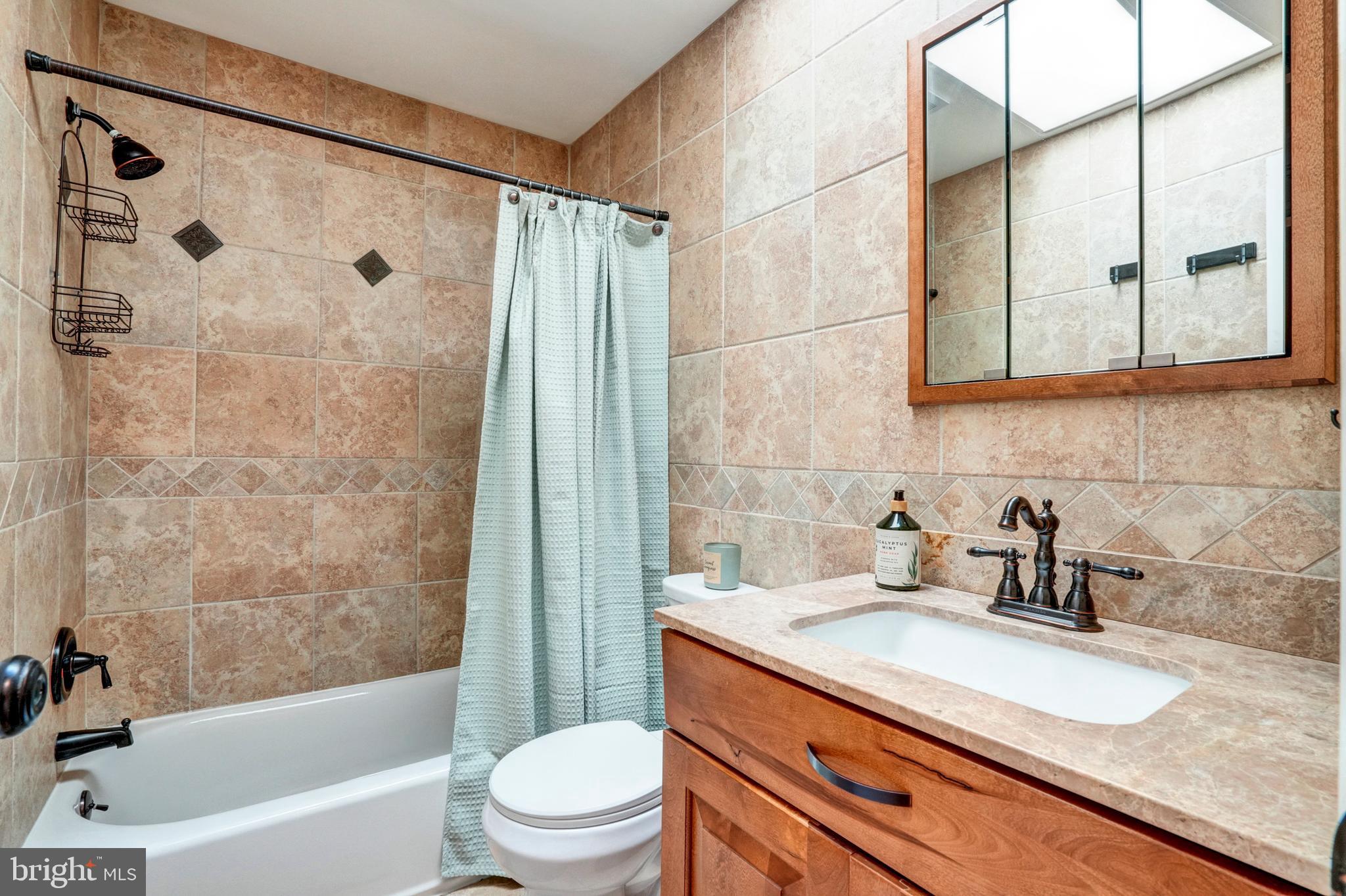 BEAVER RUN KNOLL - Residential