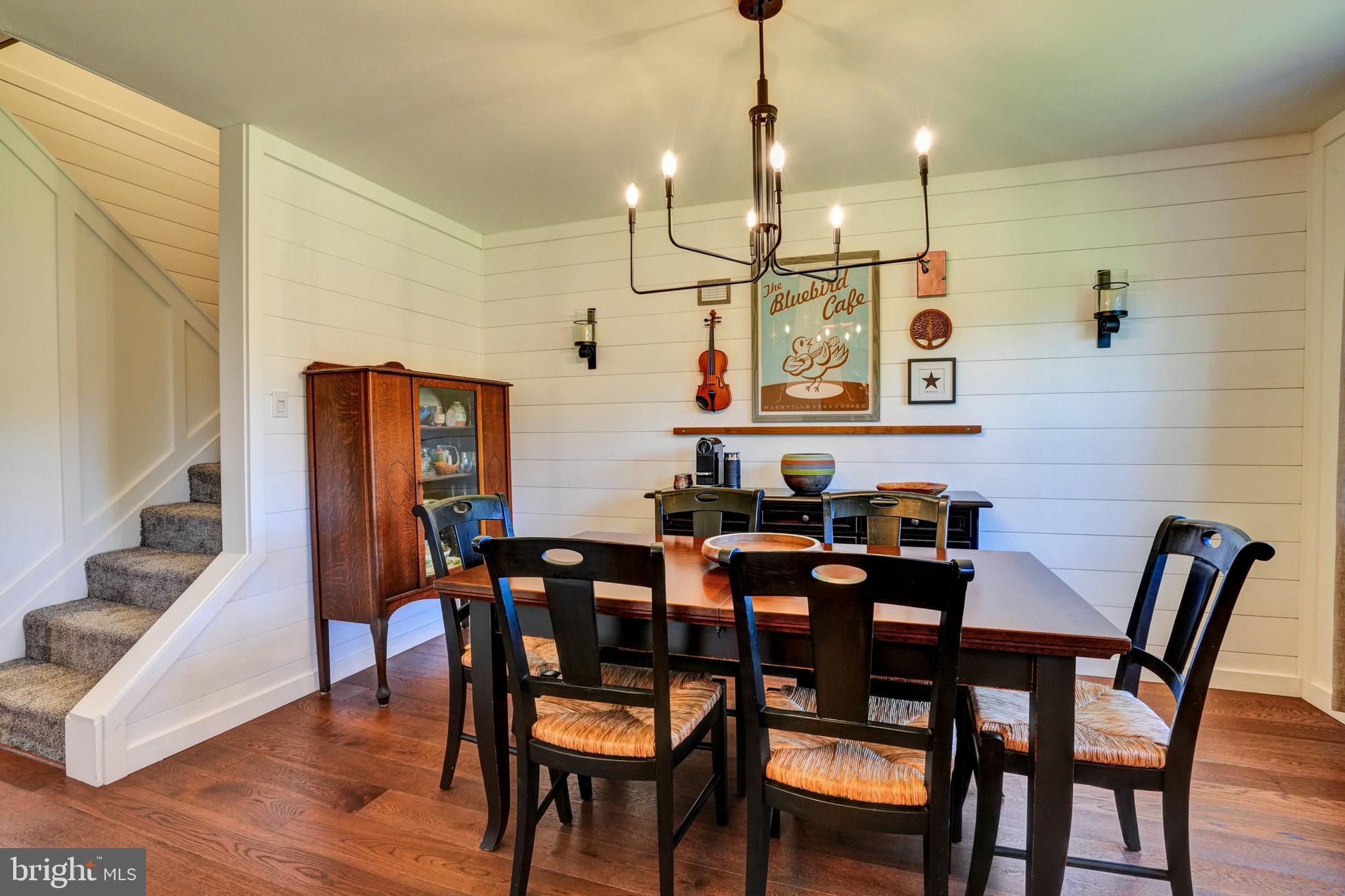 BEAVER RUN KNOLL - Residential