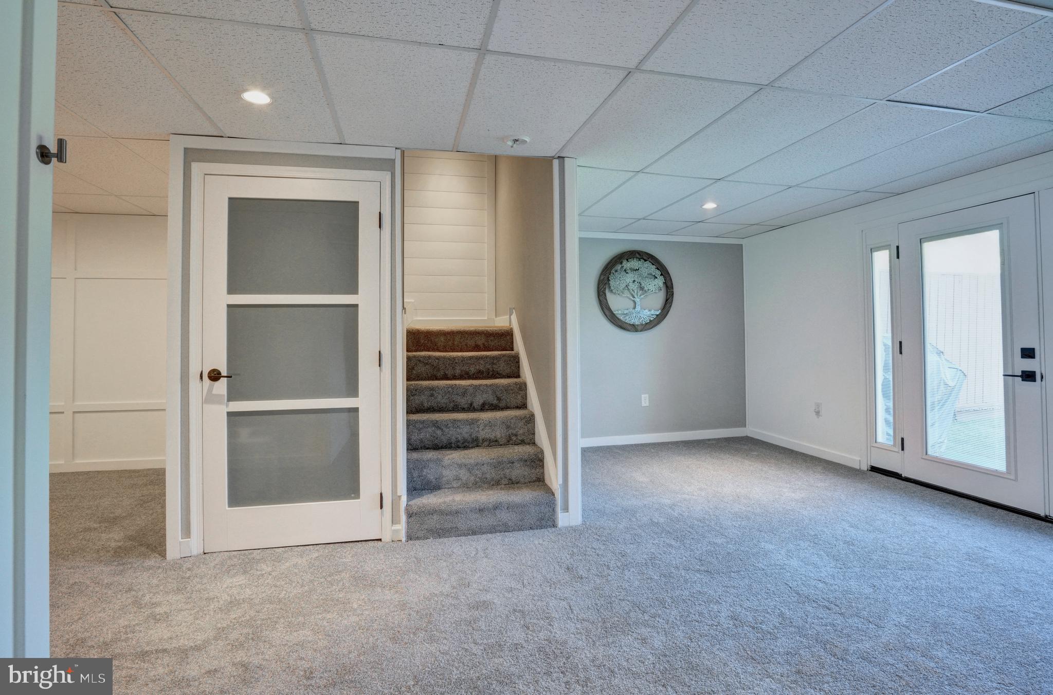 BEAVER RUN KNOLL - Residential