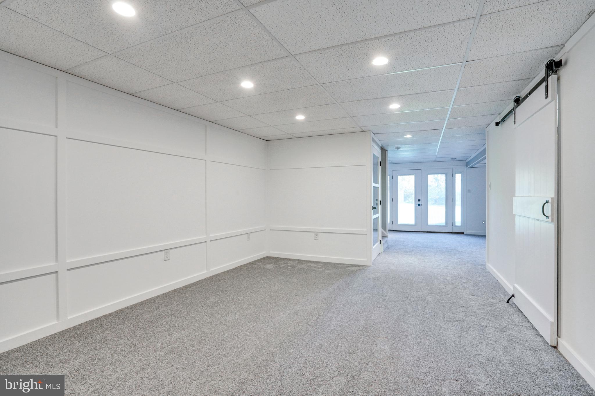 BEAVER RUN KNOLL - Residential