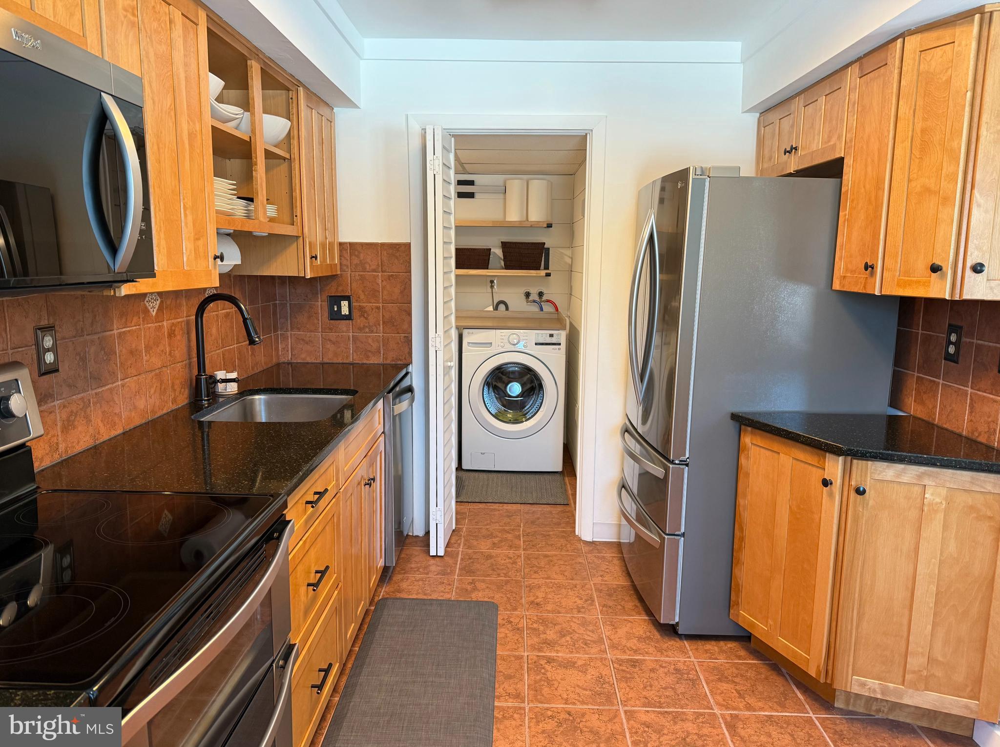 BEAVER RUN KNOLL - Residential