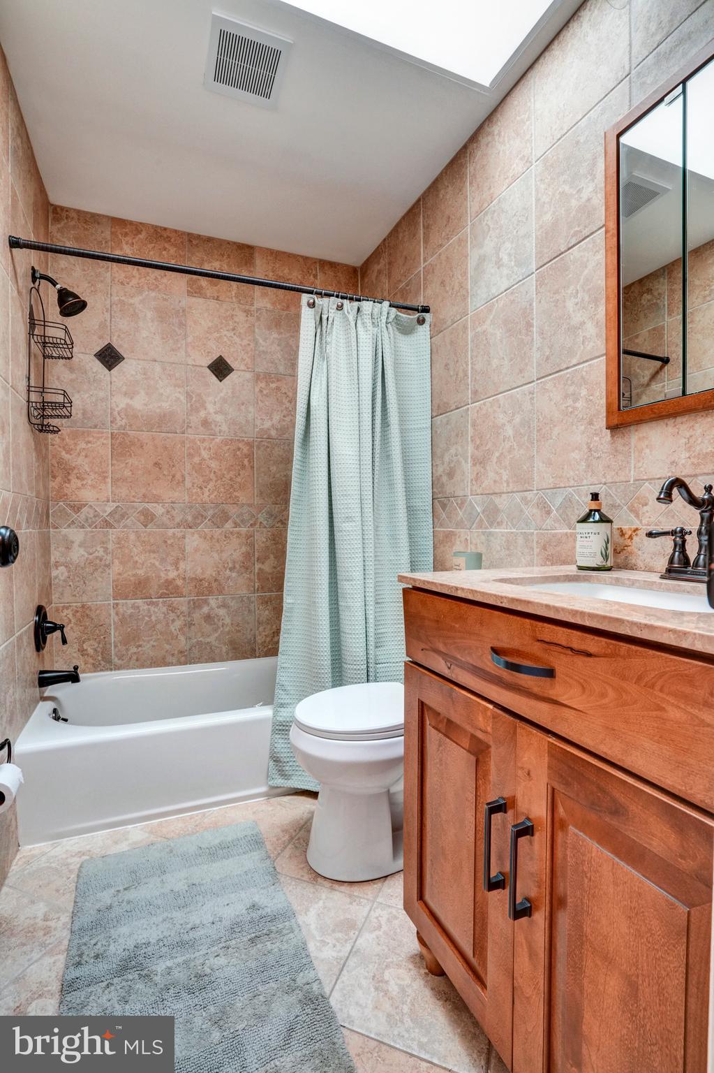 BEAVER RUN KNOLL - Residential