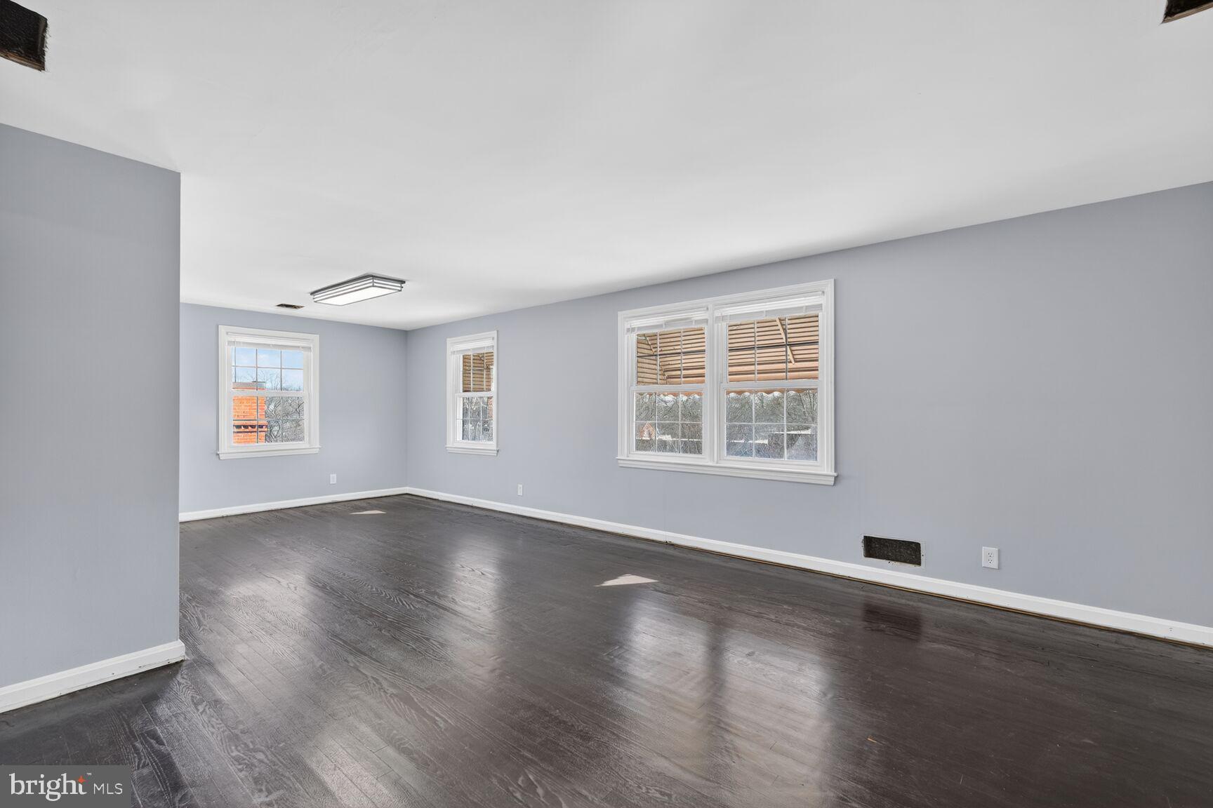 ARLINGTON VILLAGE - Residential Income