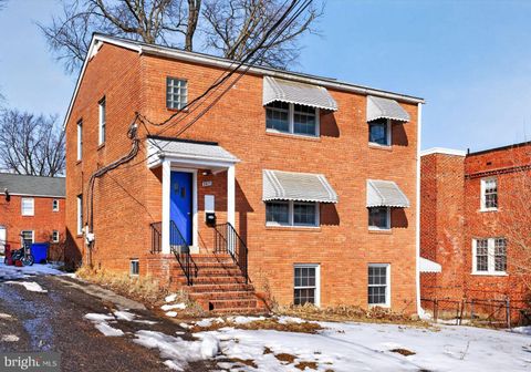 Multifamily For Sale - 2611 13th Road<br/> ARLINGTON, VA 22204
