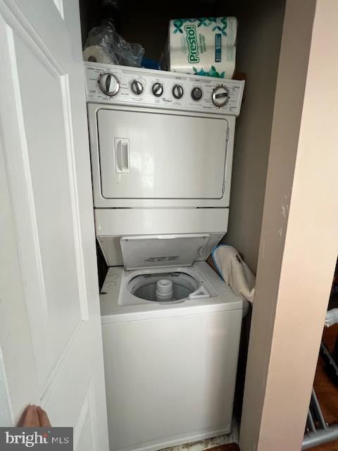 UNIVERSITY CITY - Residential Lease