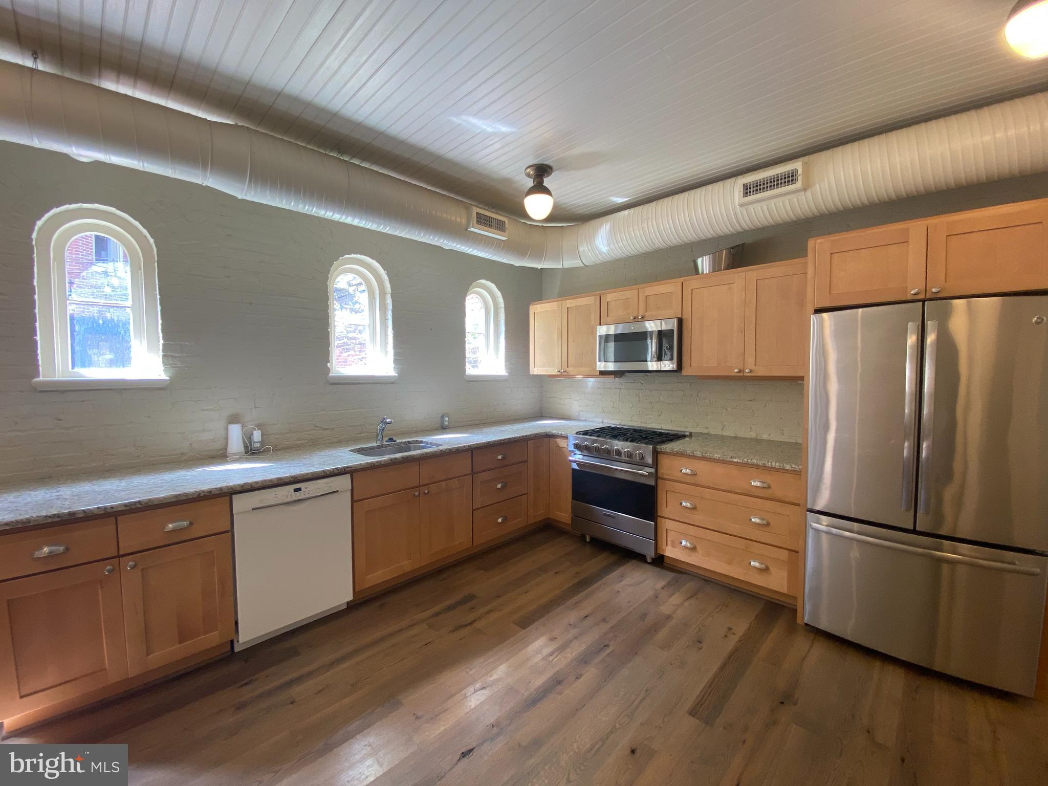 MOUNT VERNON PLACE HISTORIC DISTRICT - Residential Lease