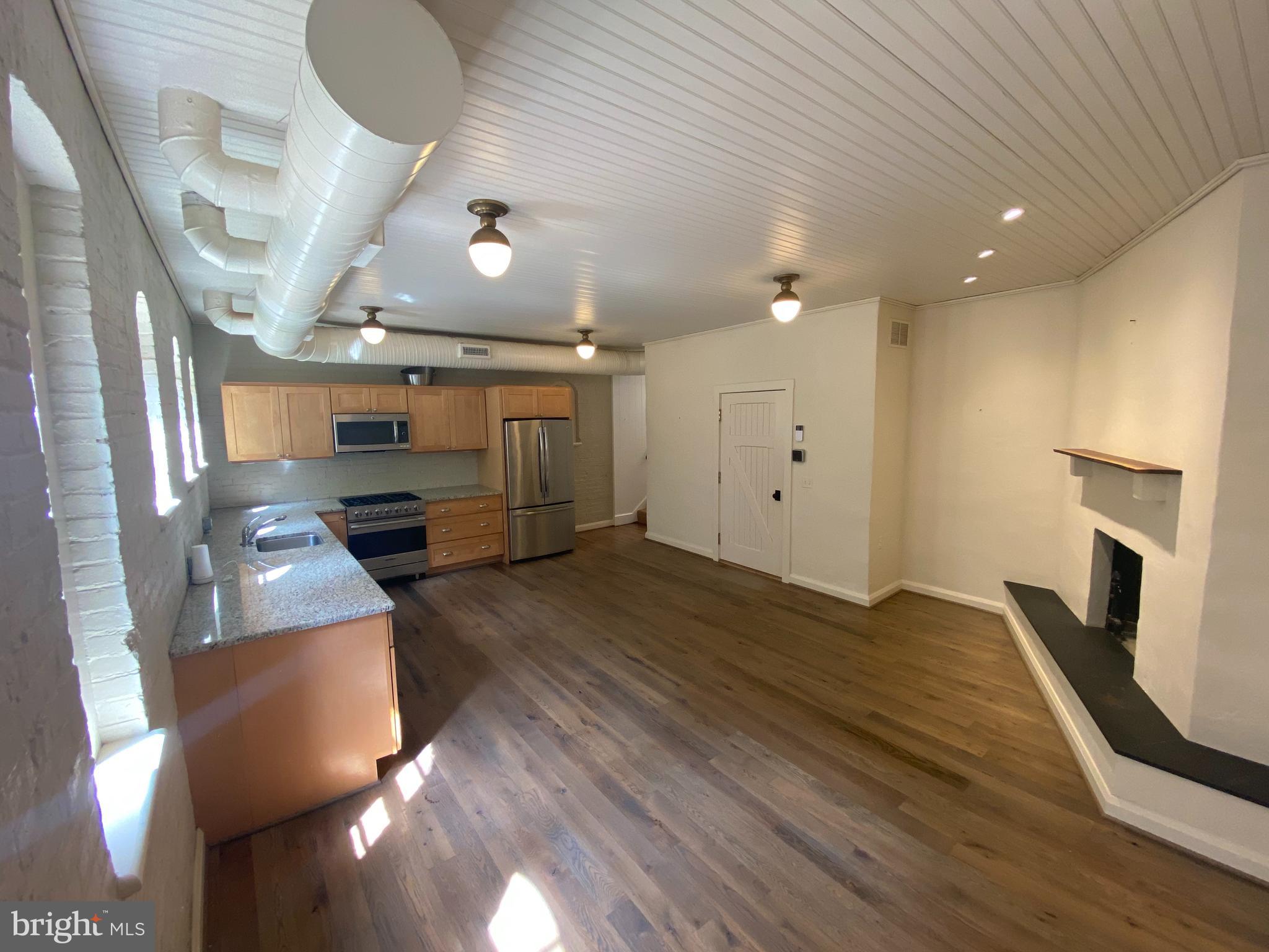 MOUNT VERNON PLACE HISTORIC DISTRICT - Residential Lease