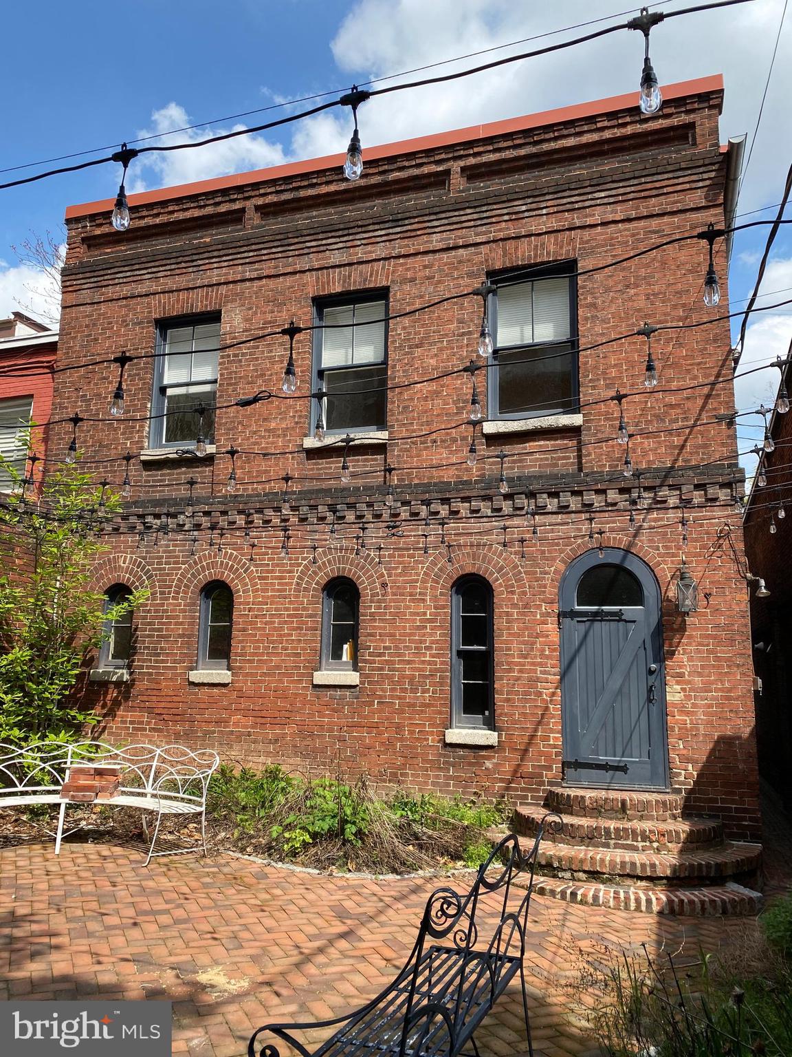 MOUNT VERNON PLACE HISTORIC DISTRICT - Residential Lease